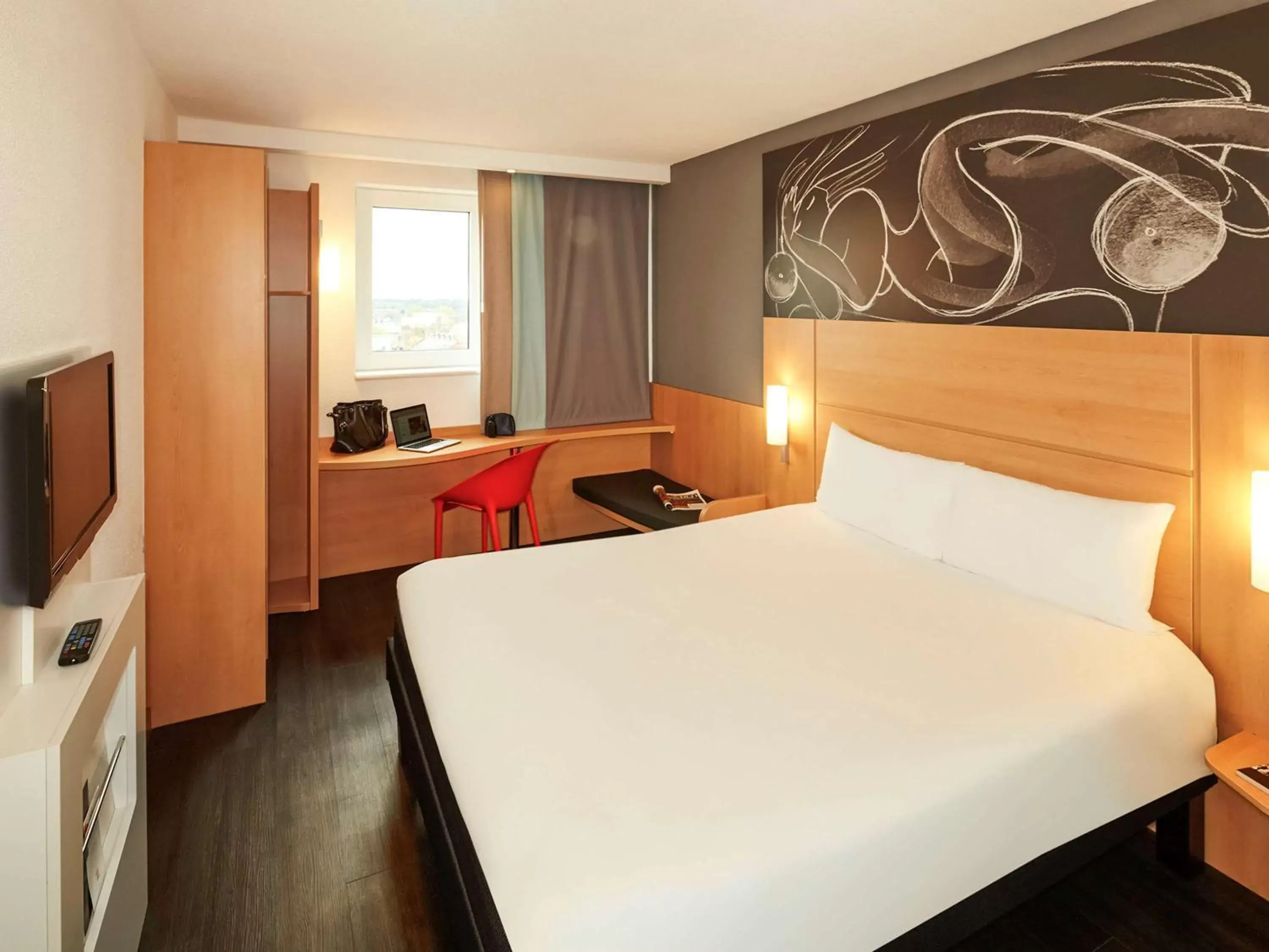 Standard Double Room in ibis Annecy Centre Vieille Ville