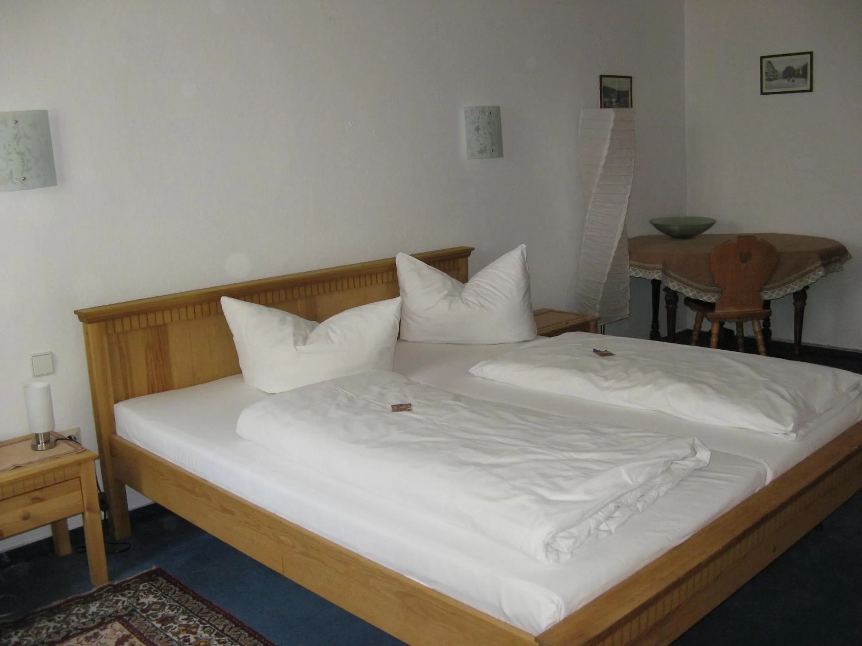 Photo of the whole room, Bed in Gasthaus Löwen