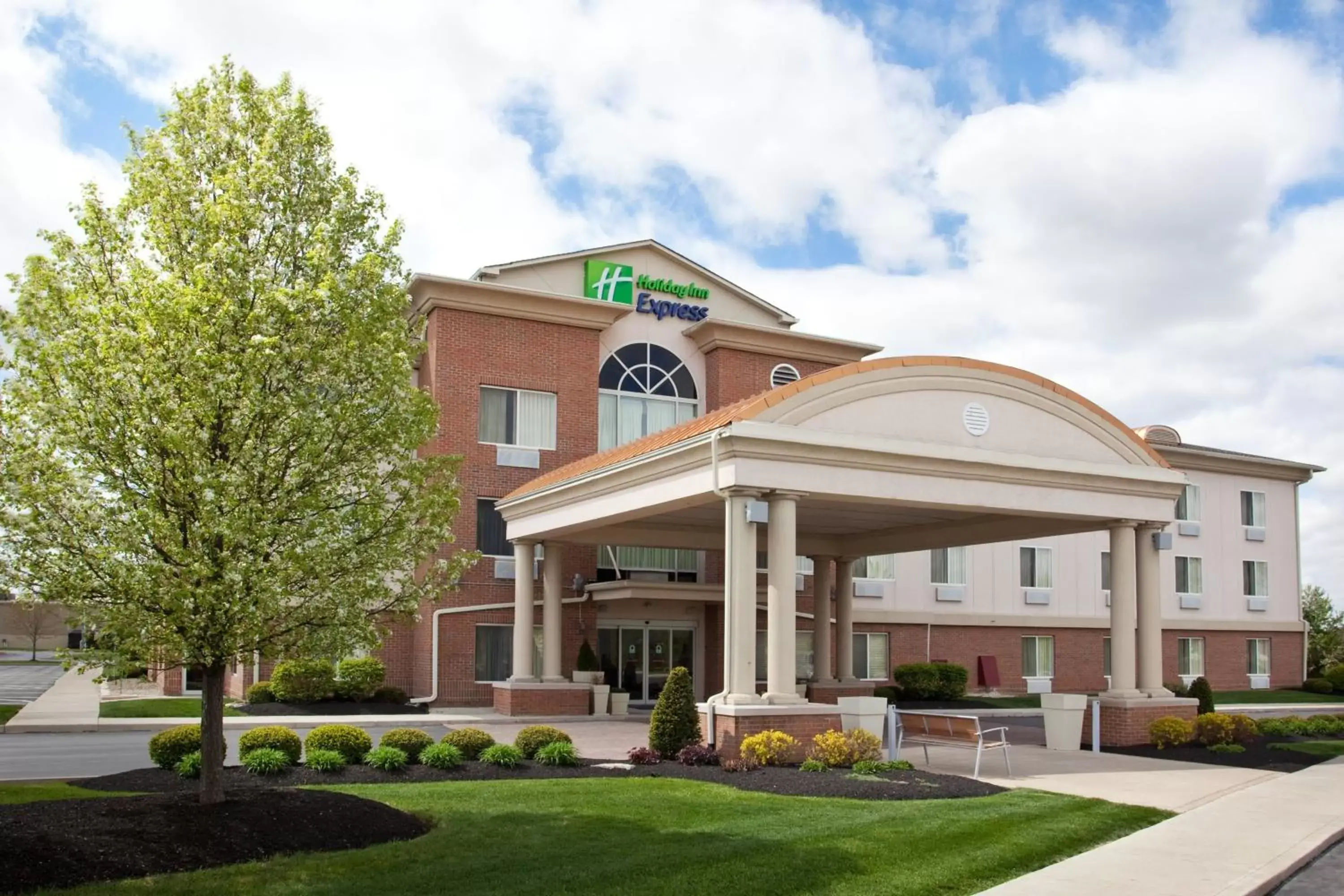 Property Building in Holiday Inn Express Hotel & Suites Marion, an IHG Hotel