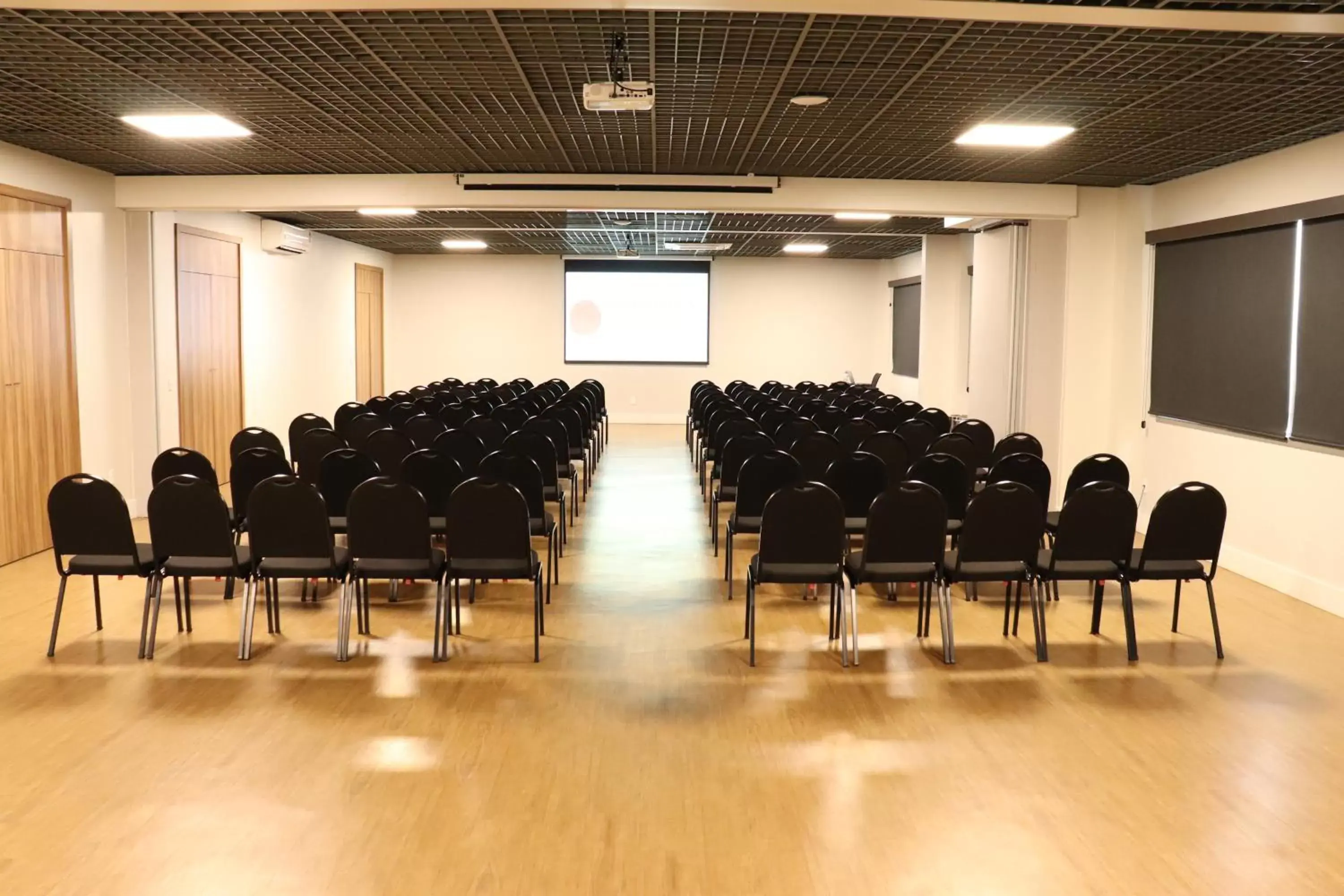 Meeting/conference room in Hotel Laghetto Stilo Higienópolis