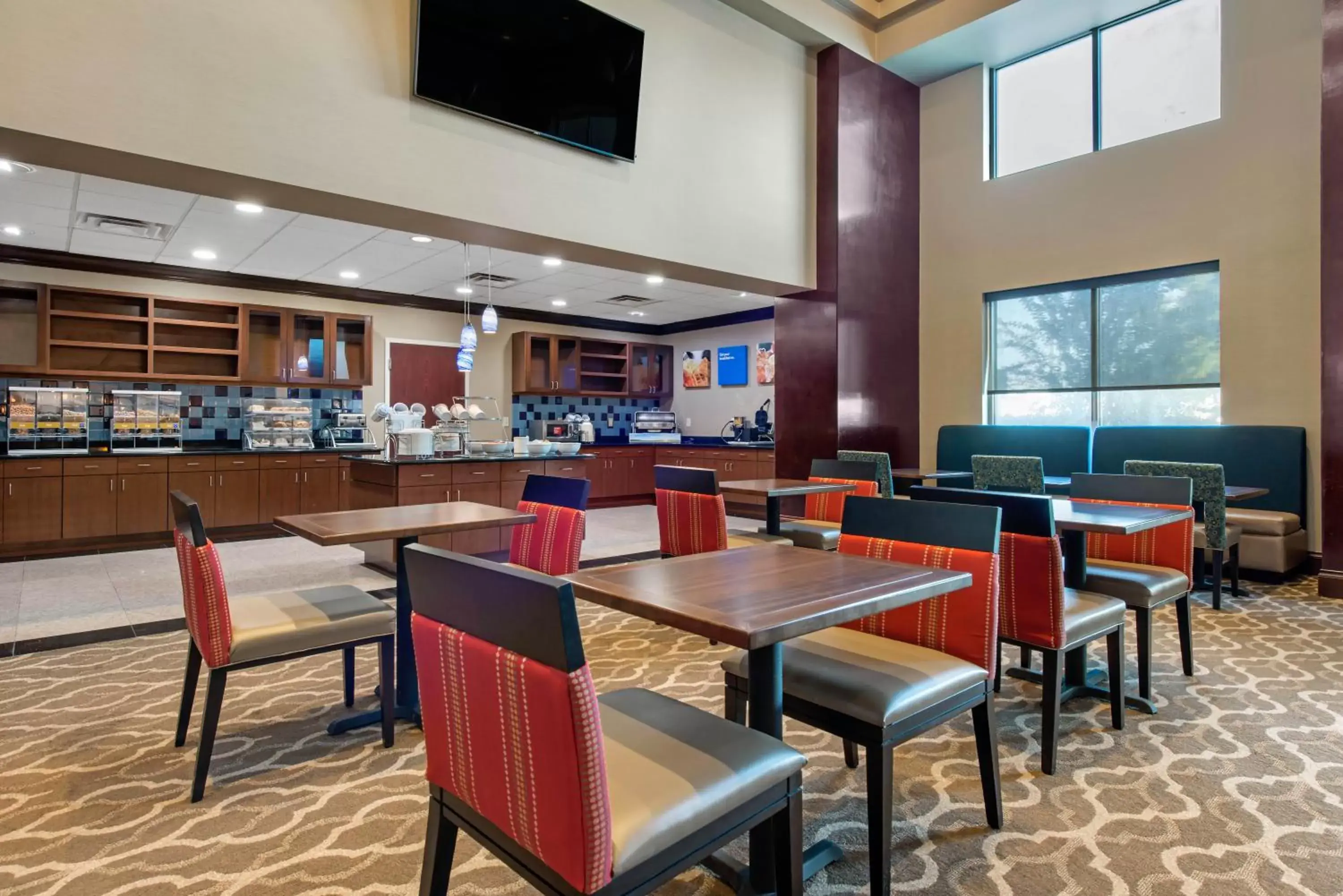 Breakfast, Restaurant/Places to Eat in Comfort Inn & Suites Tavares North