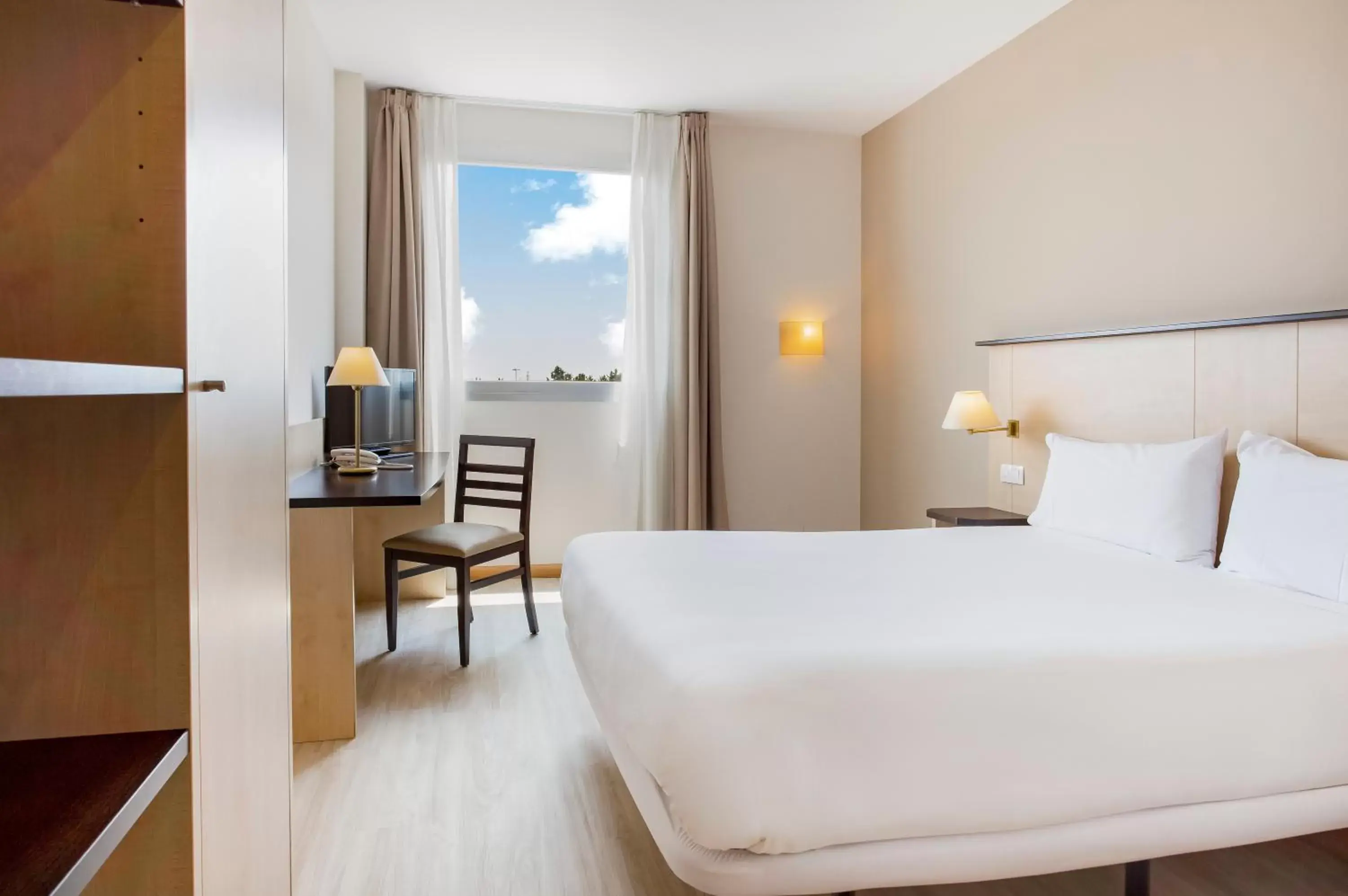Bedroom, Bed in B&B HOTEL Madrid Pinar de las Rozas