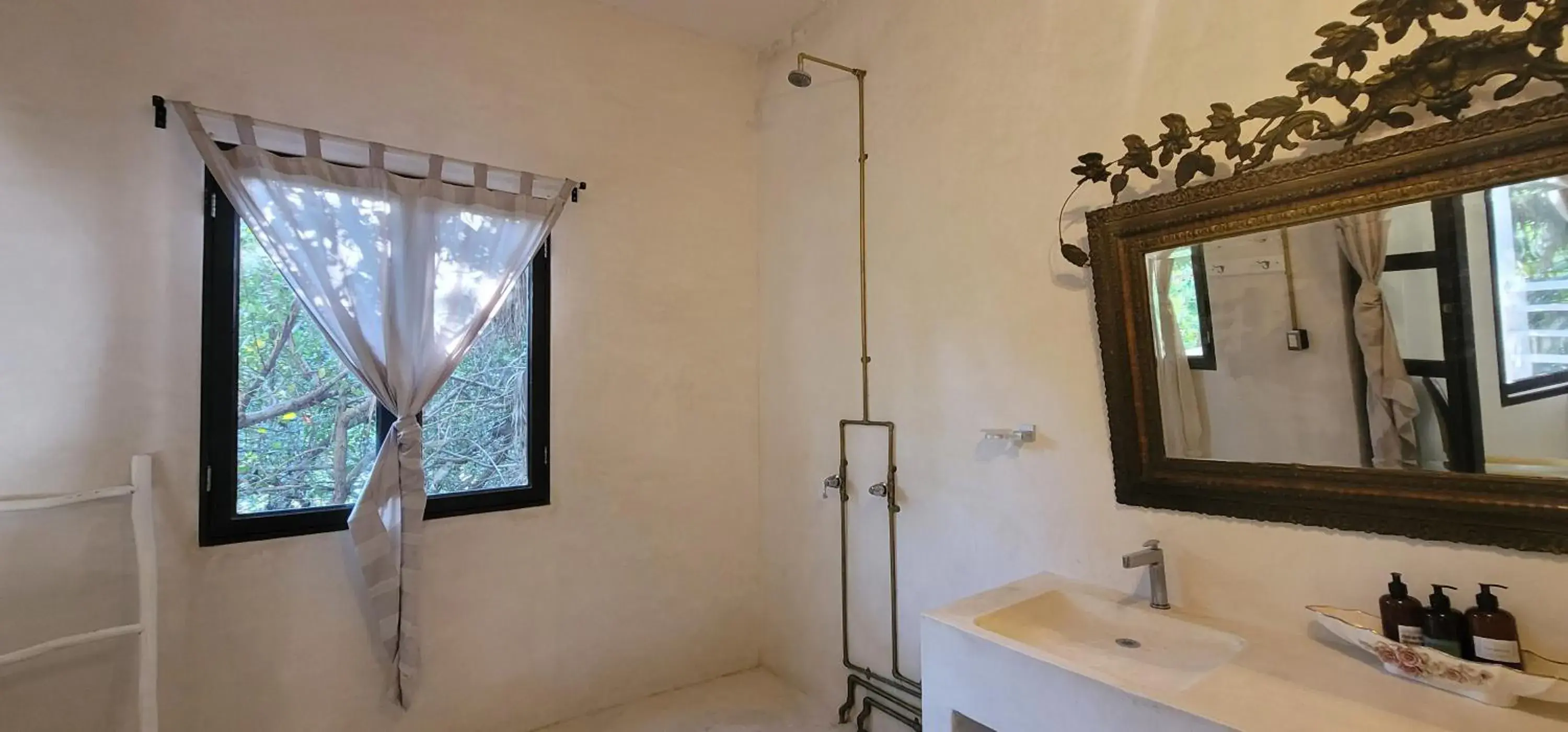 Bathroom in Casa Ambar Tulum - Great location and access to a Private Cenote & Beach 2 Km Away - Adults Only