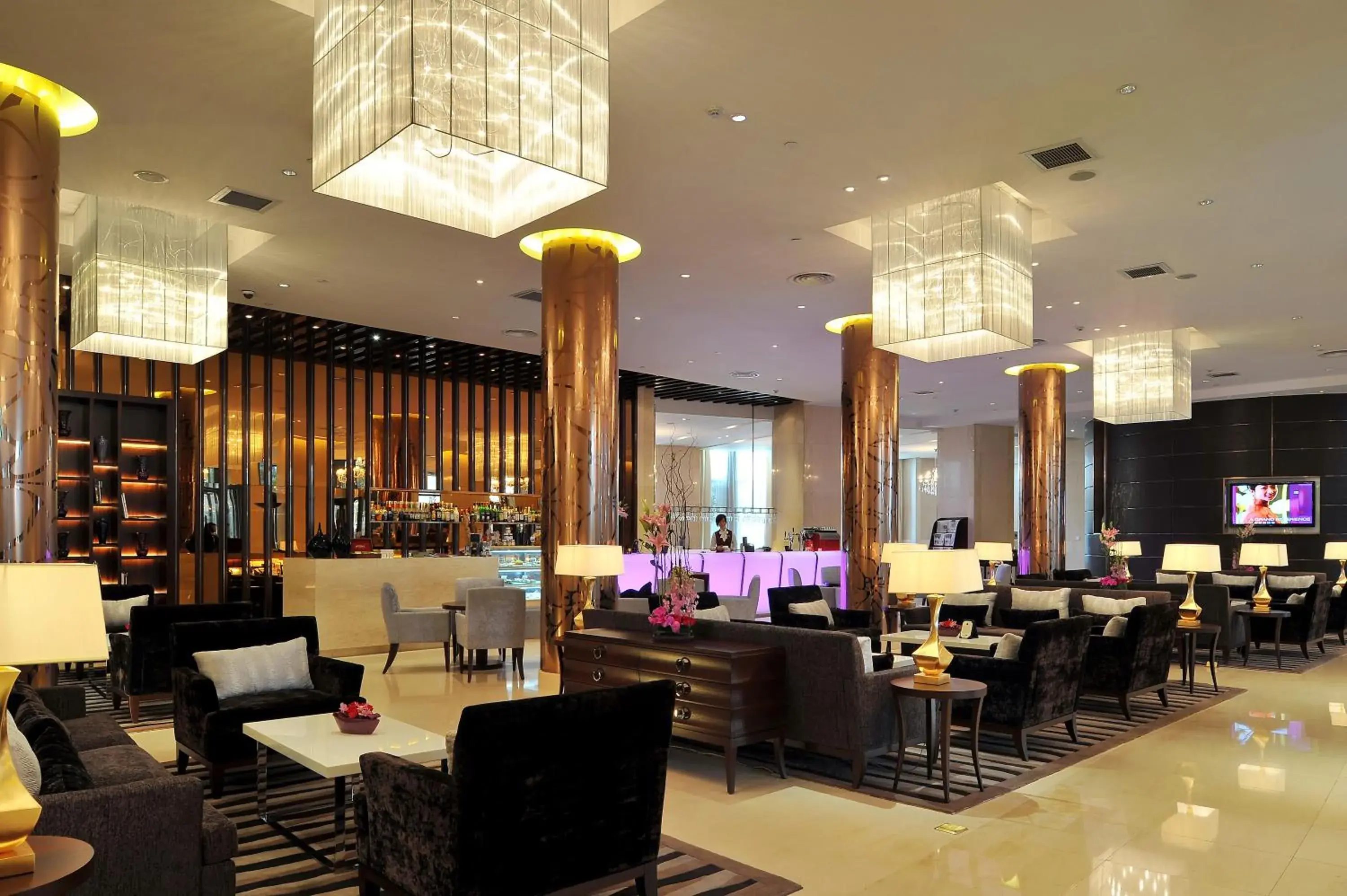 Lounge or bar, Restaurant/Places to Eat in Grand Mercure Hongqiao Shanghai