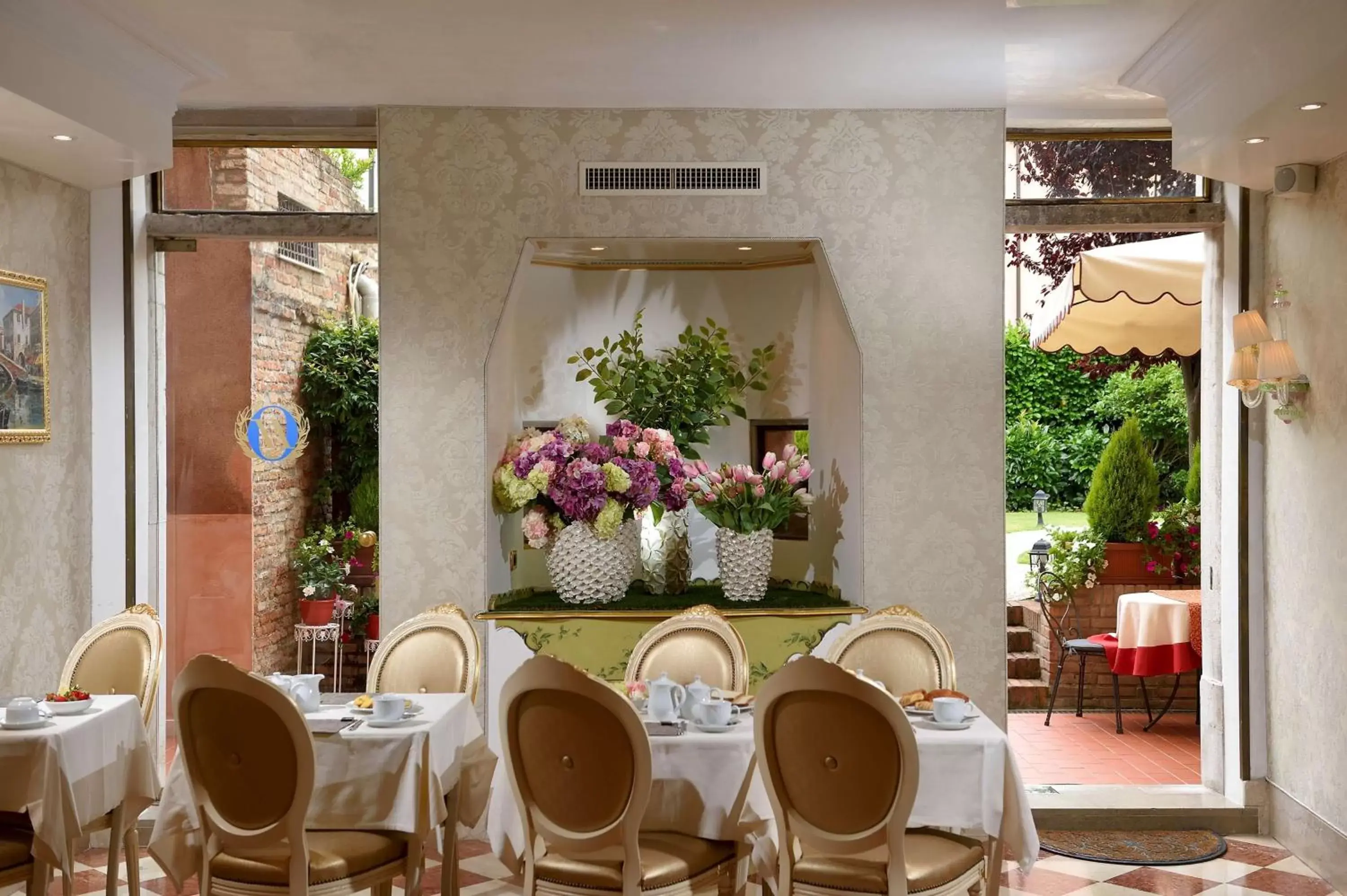 Restaurant/Places to Eat in Hotel Olimpia Venice, BW Signature Collection