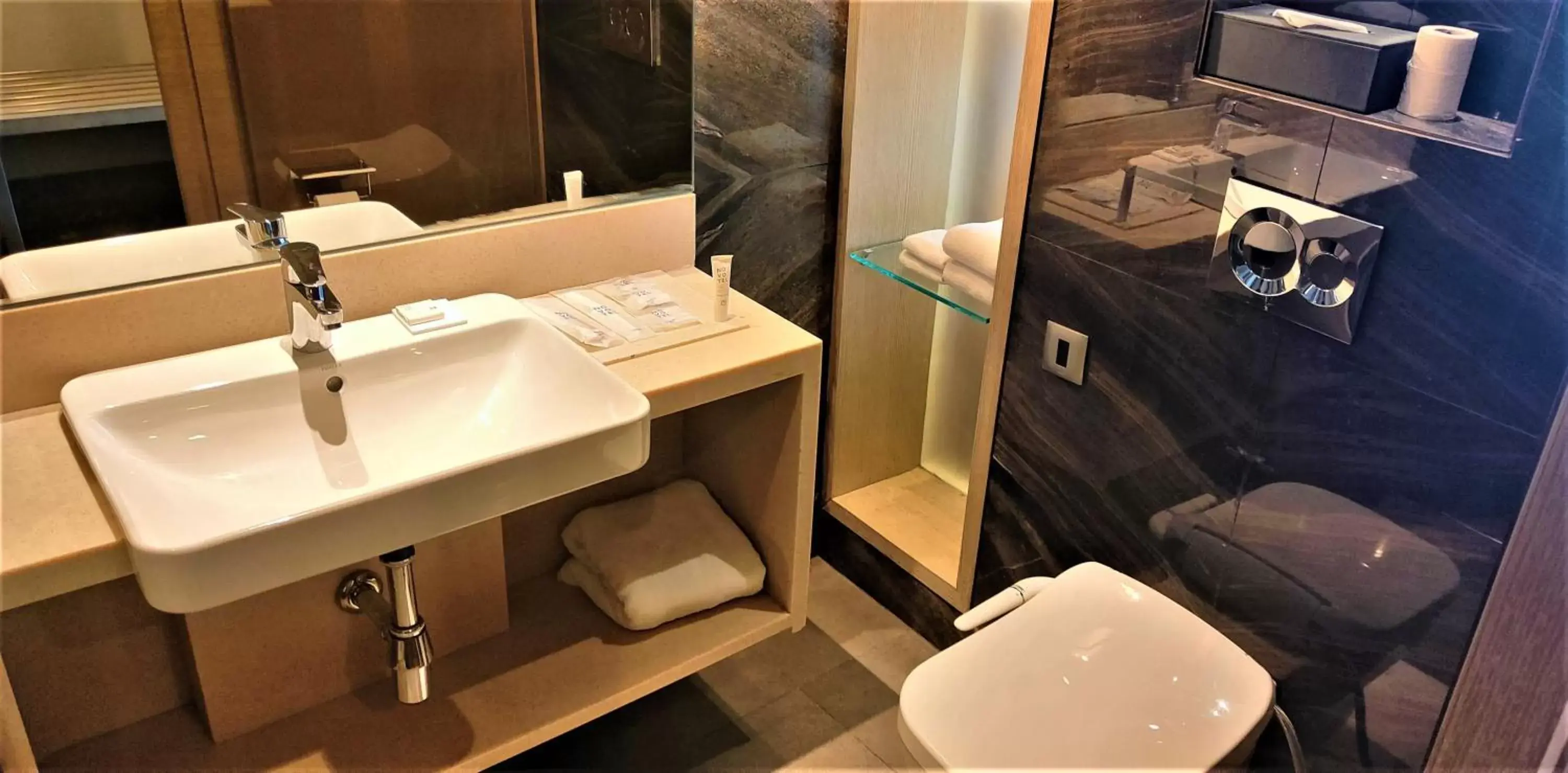 Bathroom in Novotel Chandigarh Tribune Chowk