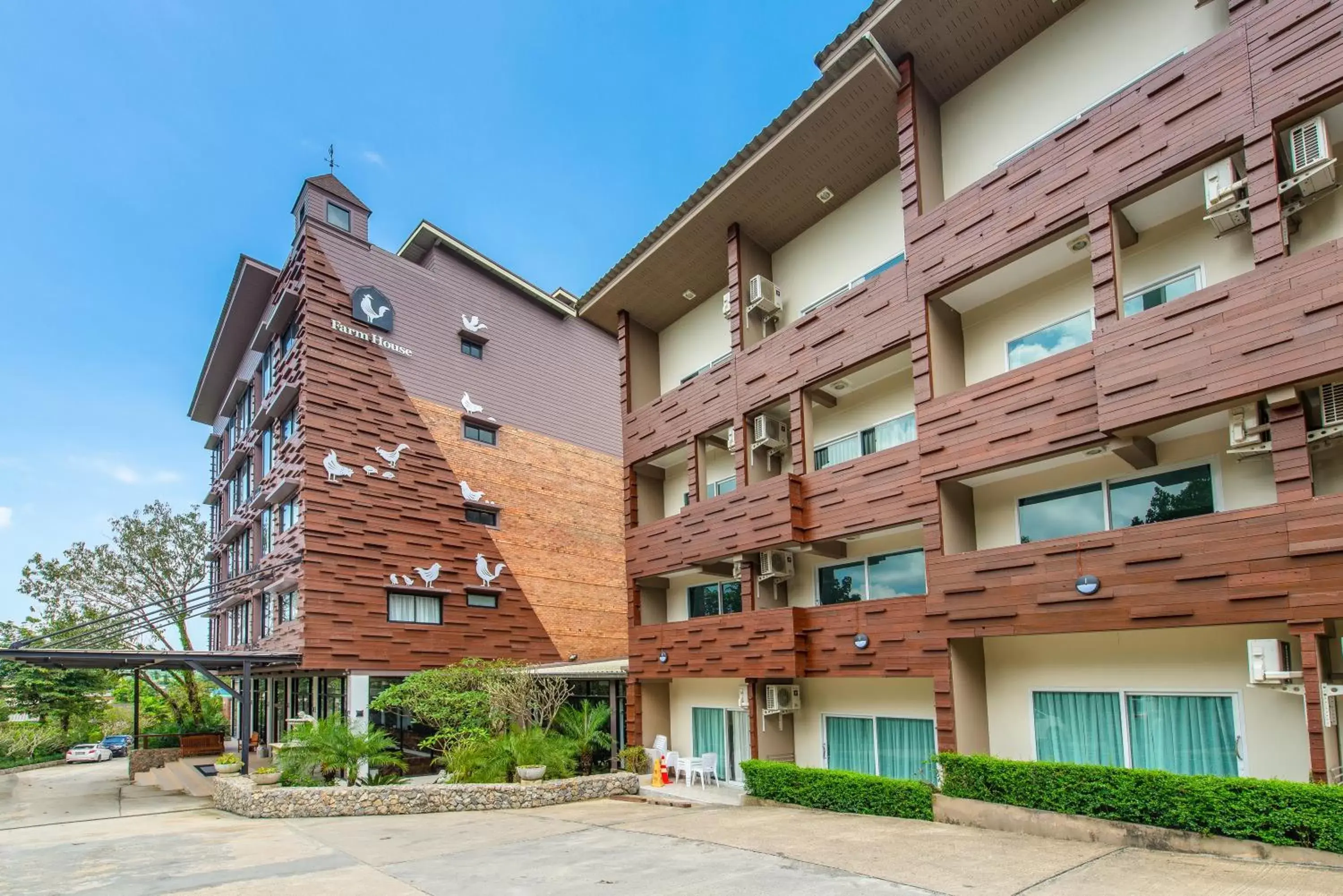 Property building in The Farm House Hotel Ranong Property building in The Farm House Hotel Ranong