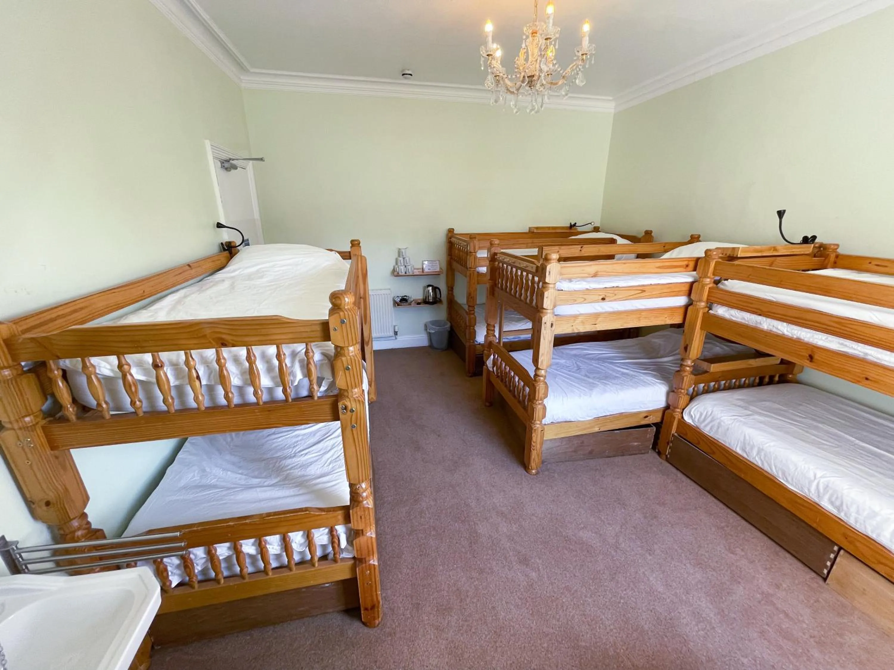 Photo of the whole room, Bed in Llandudno Hostel