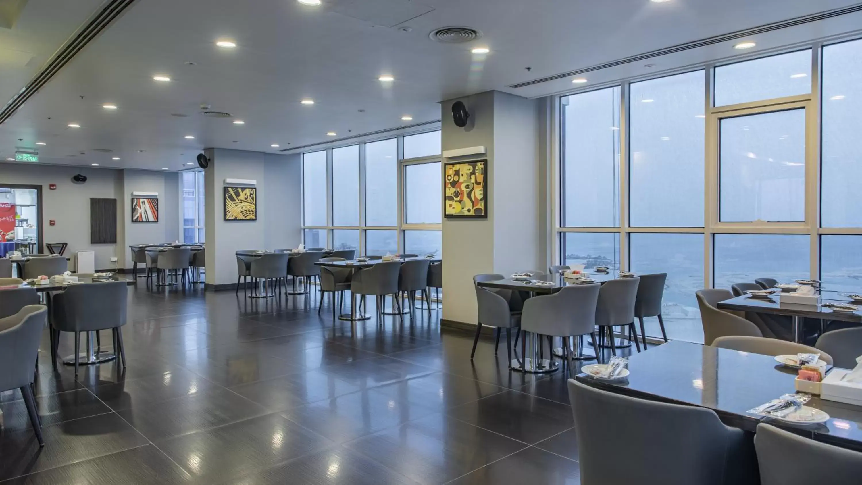 Restaurant/places to eat in S Hotel Bahrain Restaurant/places to eat in S Hotel Bahrain