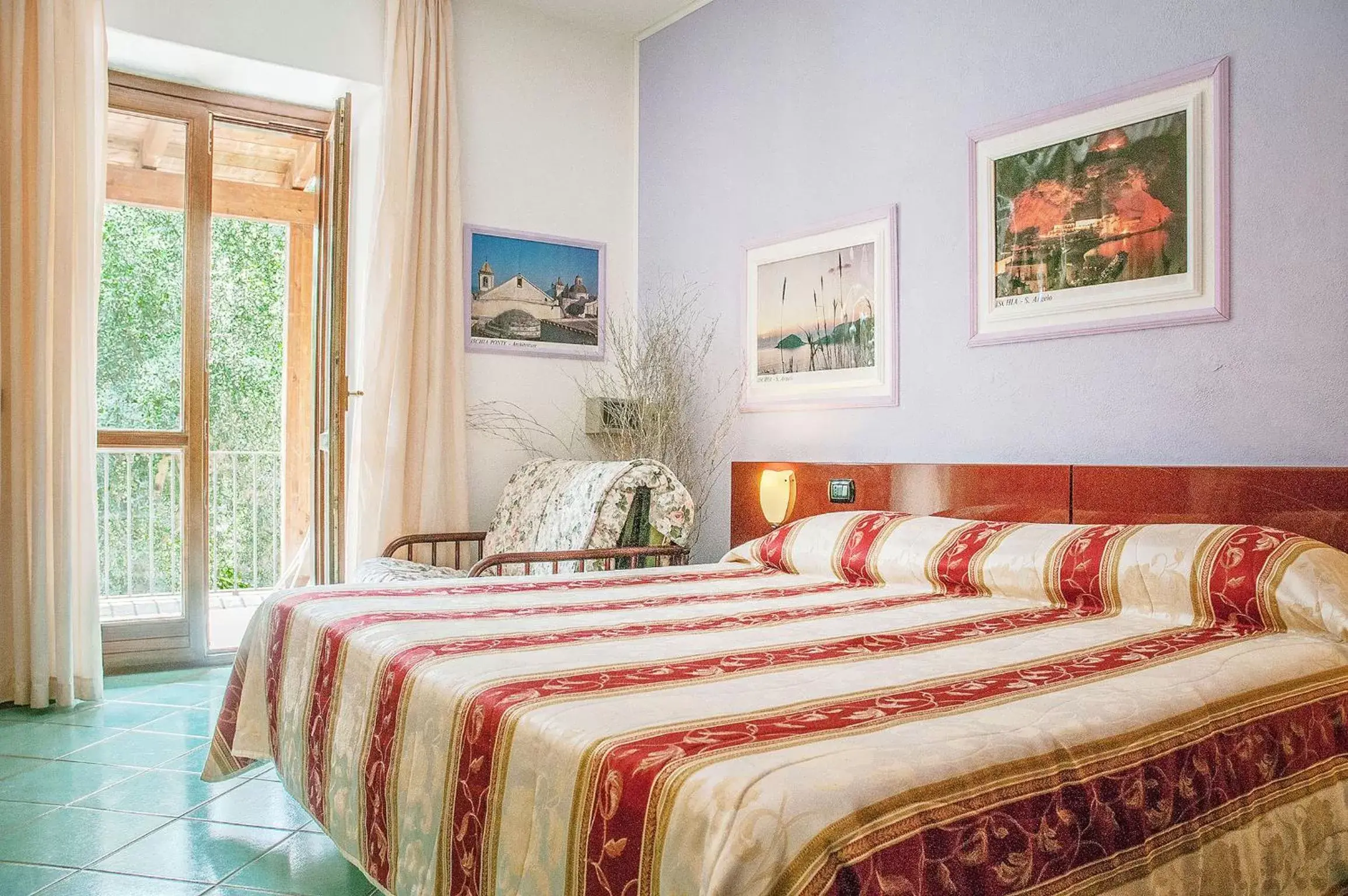 Shower, Bed in Hotel Annabelle Shower, Bed in Hotel Annabelle