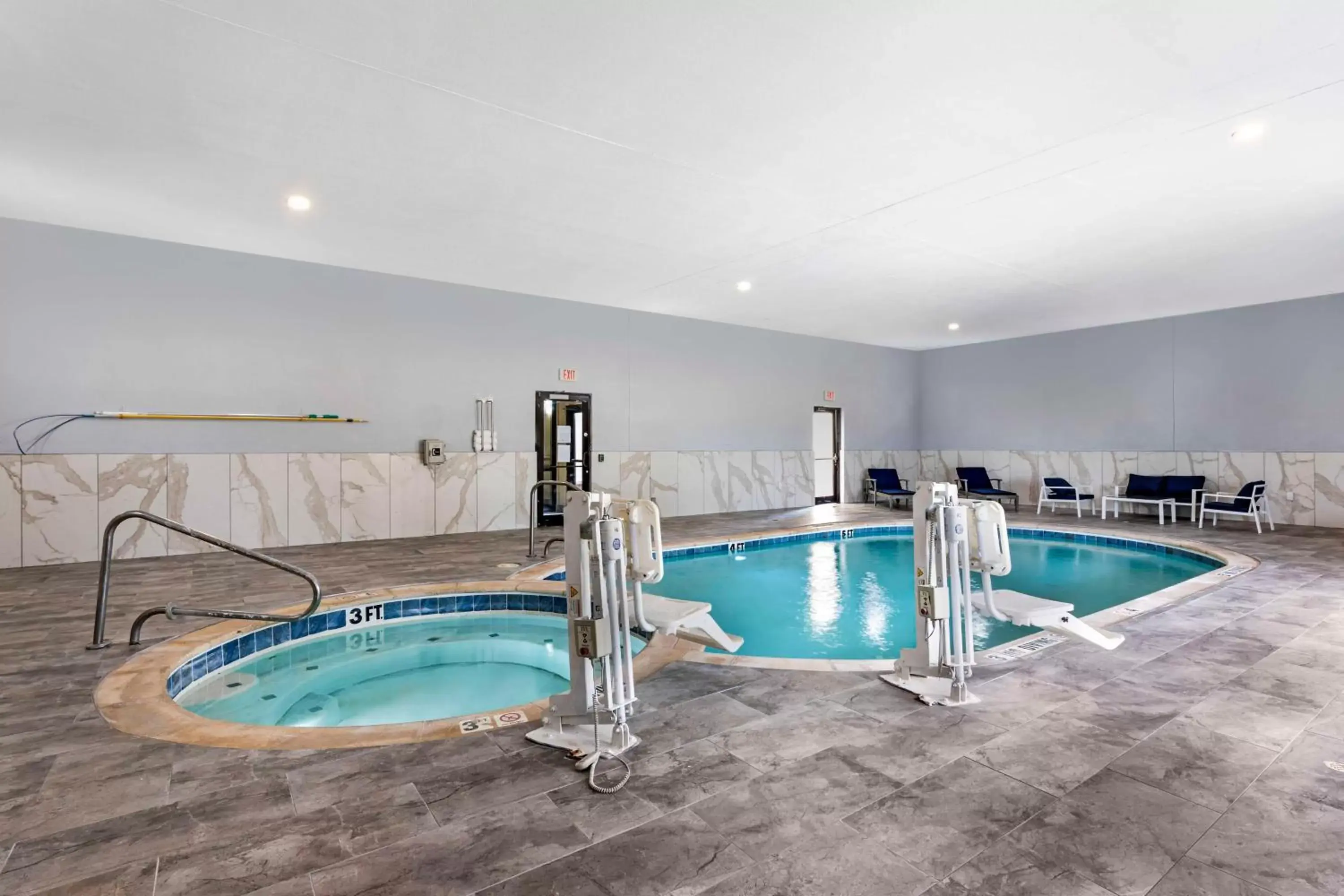 Pool view in Best Western Plus Texoma Hotel & Suites Pool view in Best Western Plus Texoma Hotel & Suites