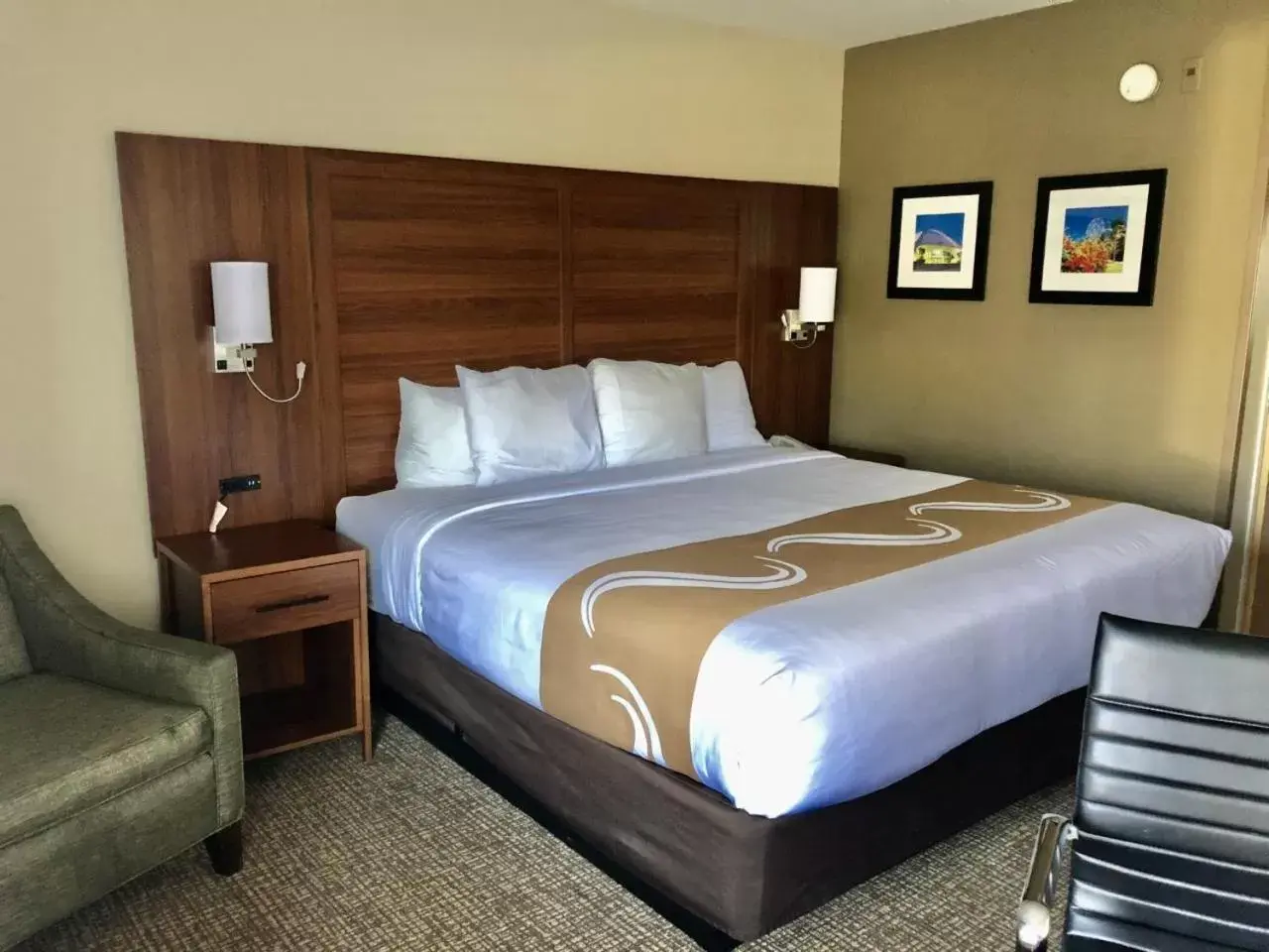 Standard Room, 1 King Bed, Accessible Tub, Non Smoking in Quality Inn Placentia Anaheim Fullerton