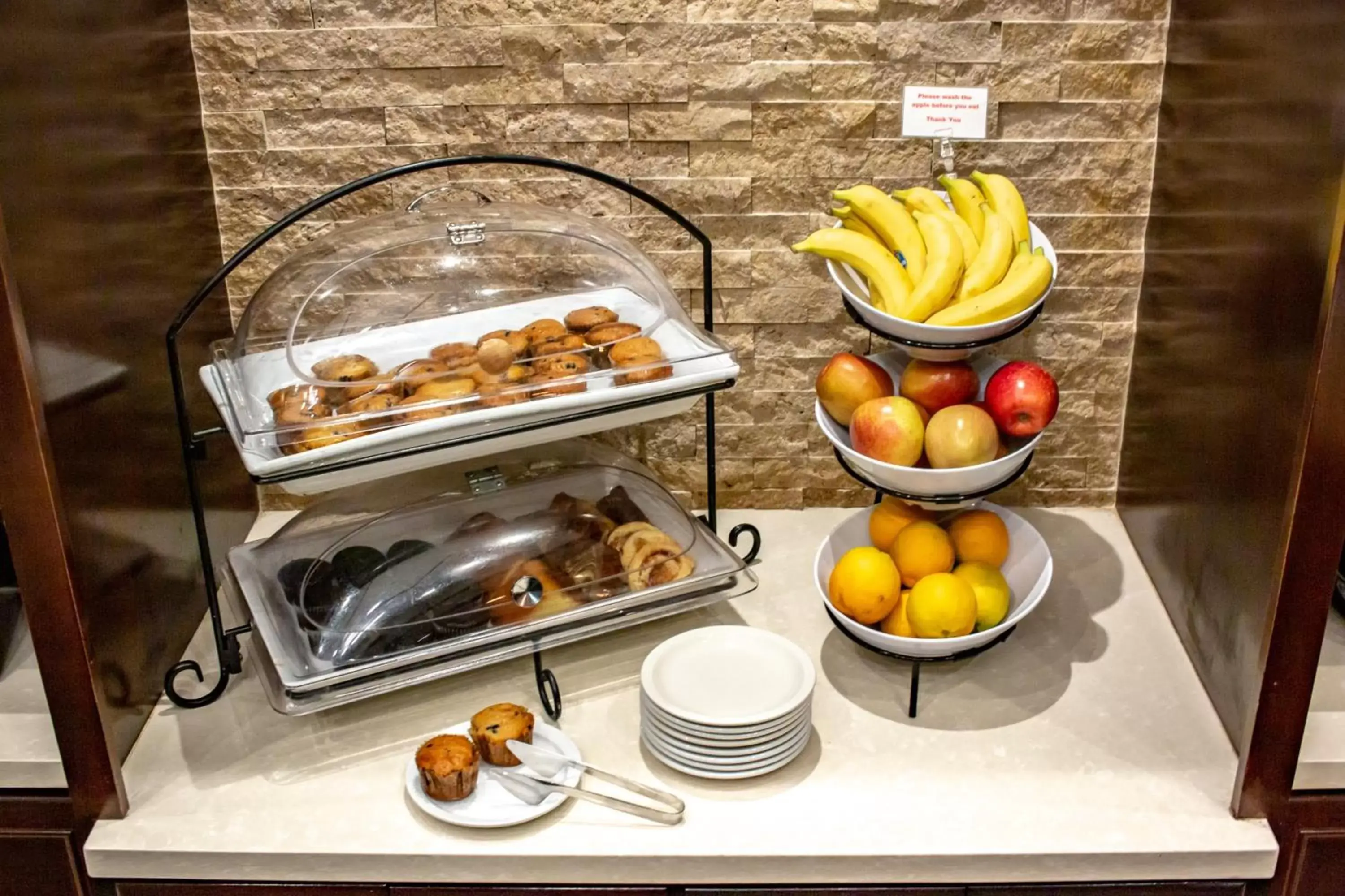 Breakfast in Staybridge Suites Silicon Valley - Milpitas by IHG Breakfast in Staybridge Suites Silicon Valley - Milpitas by IHG