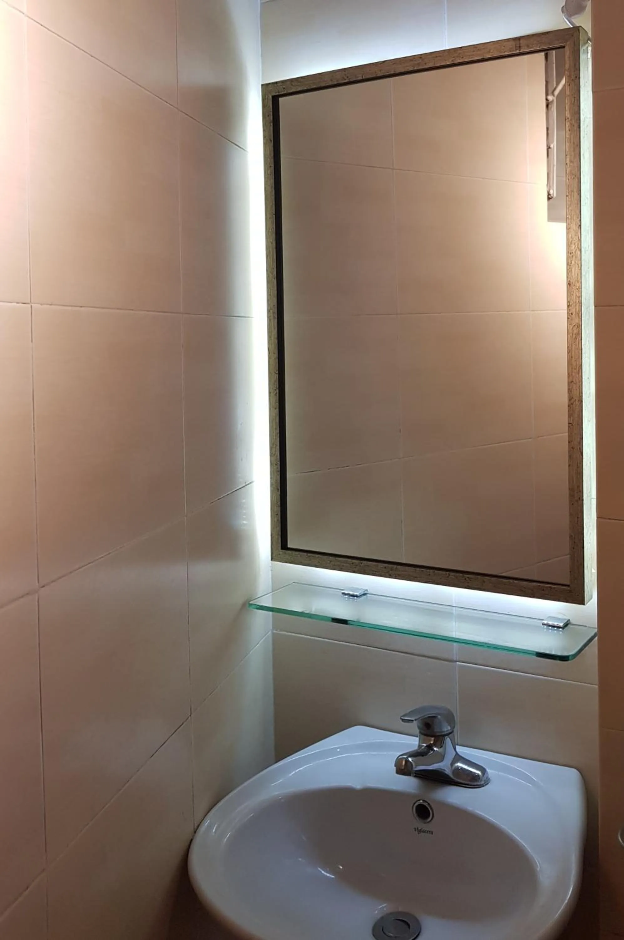 Toilet in Memory Hotel