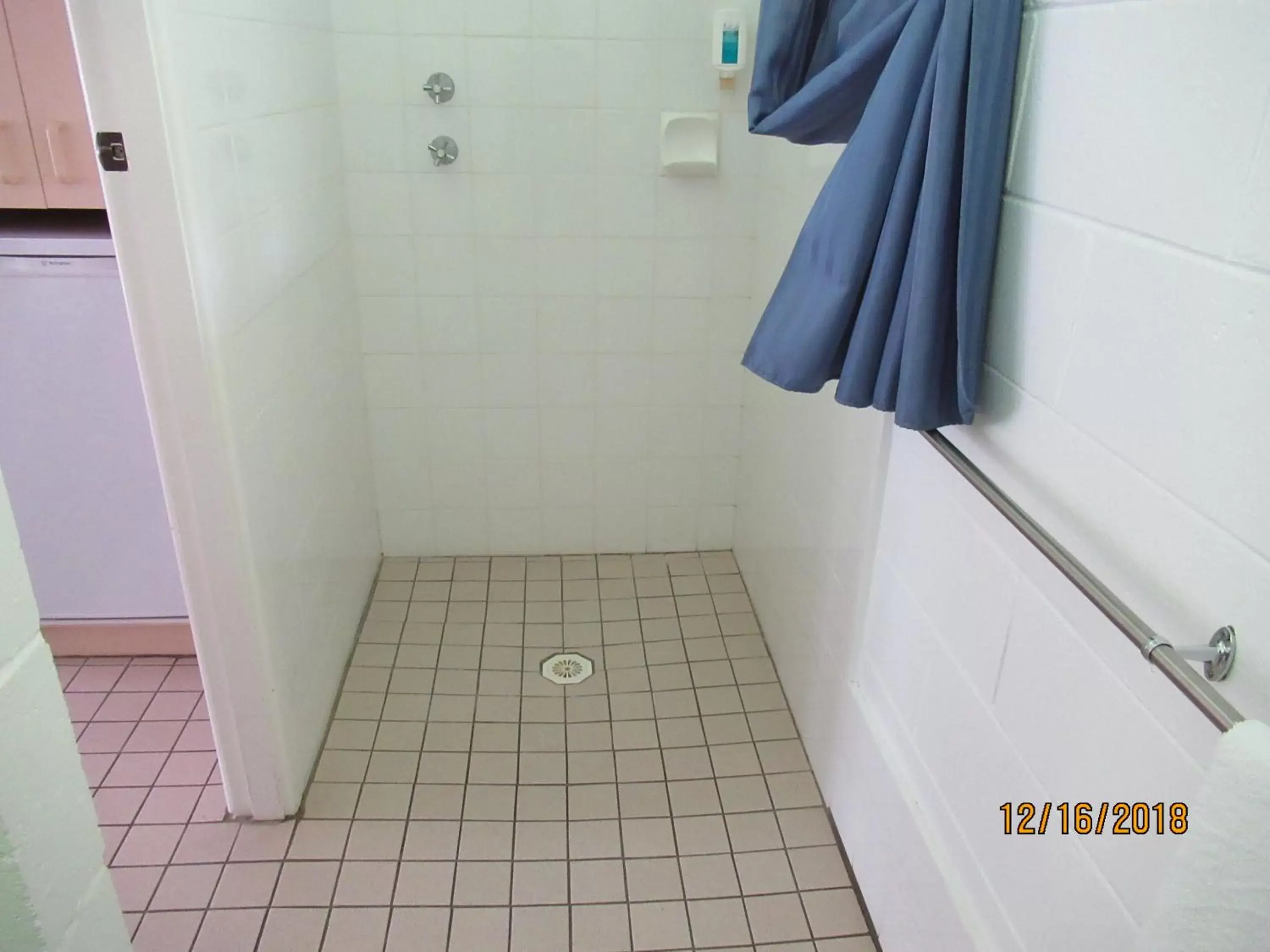 Bathroom in Moruya Motel