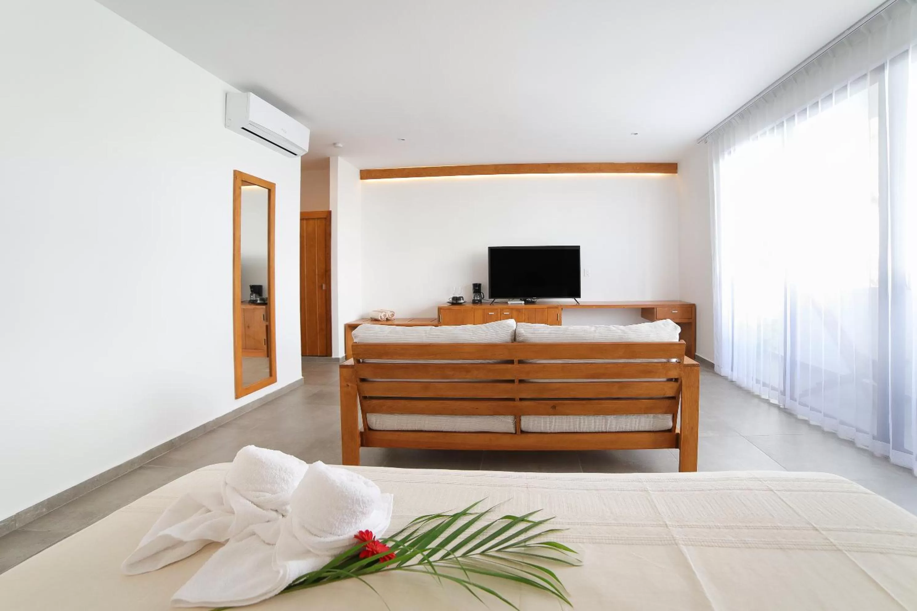 TV and multimedia, Bed in Hotel Blanco Tulum Adults Only