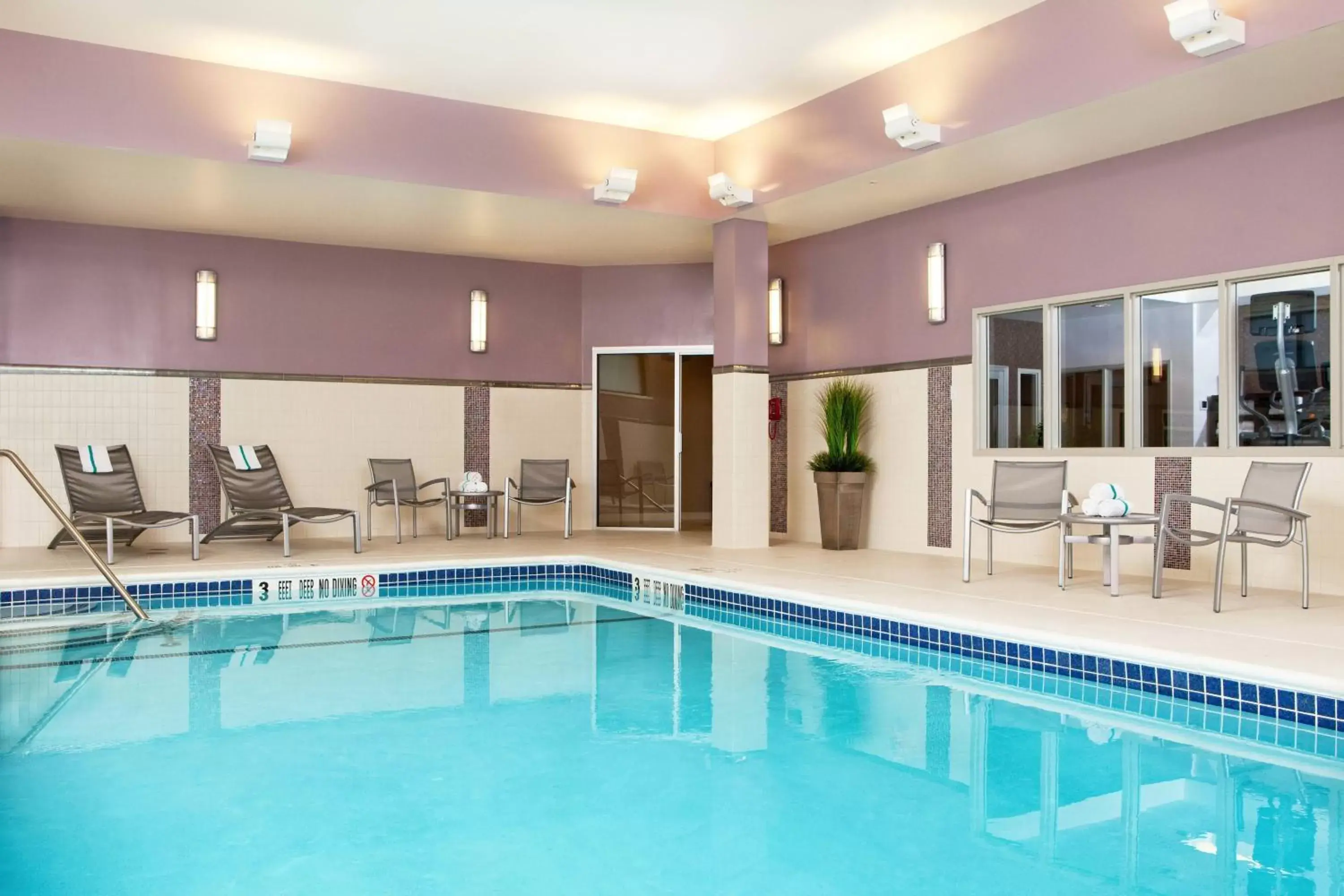 Swimming Pool in Courtyard by Marriott Syracuse Downtown at Armory Square
