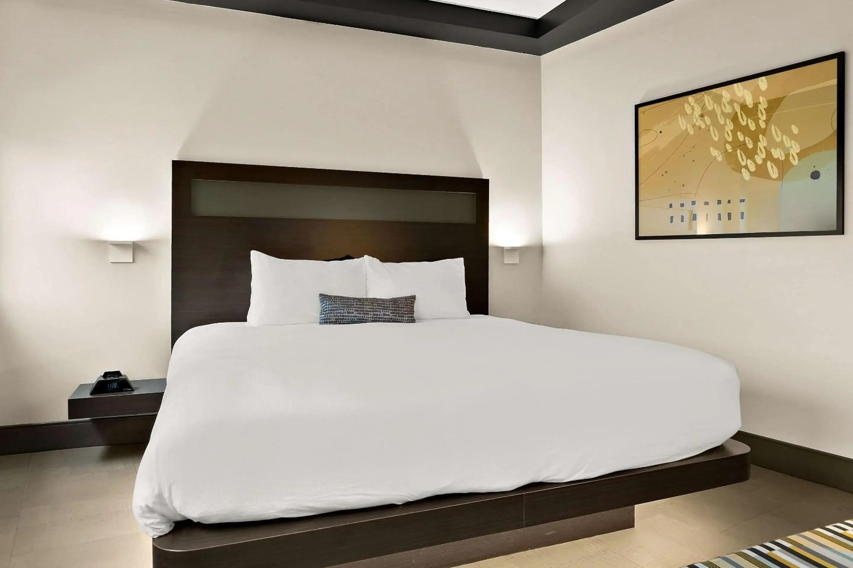 Bedroom, Bed in CityFlatsHotel - Port Huron, Ascend Hotel Collection