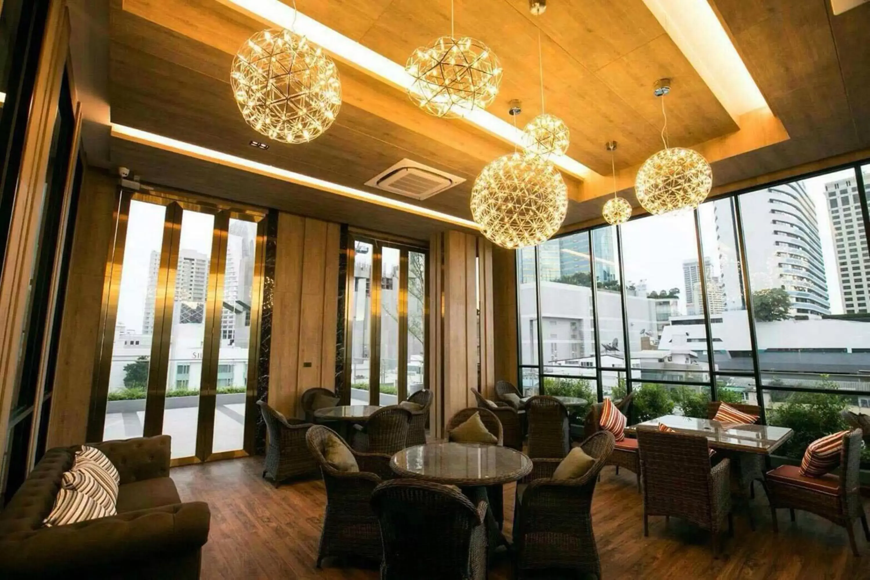 Restaurant/places to eat, Lounge/Bar in Arte Hotel - SHA Extra Plus