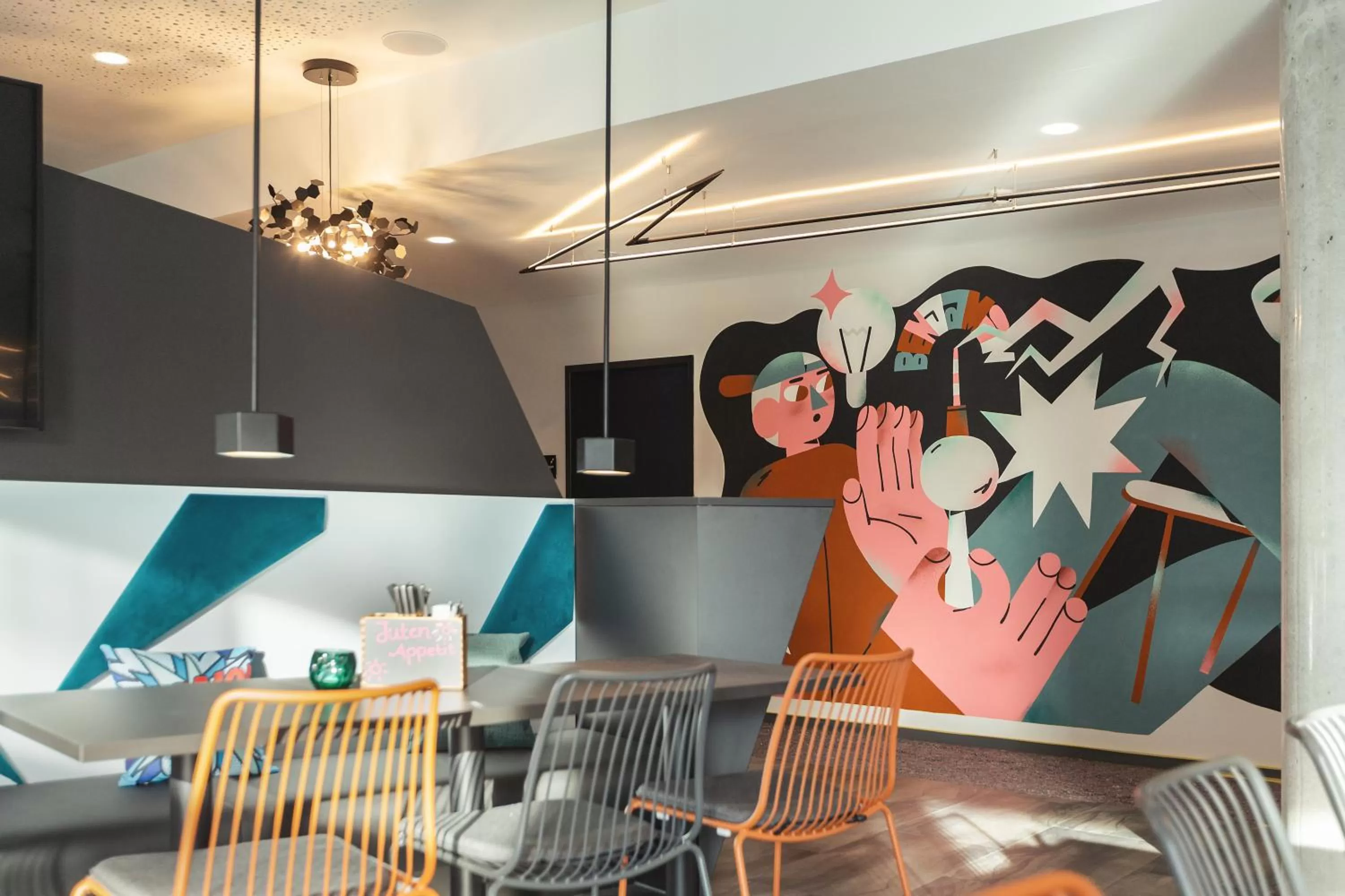 Restaurant/places to eat in Holiday Inn - the niu, Flash Berlin Charlottenburg by IHG