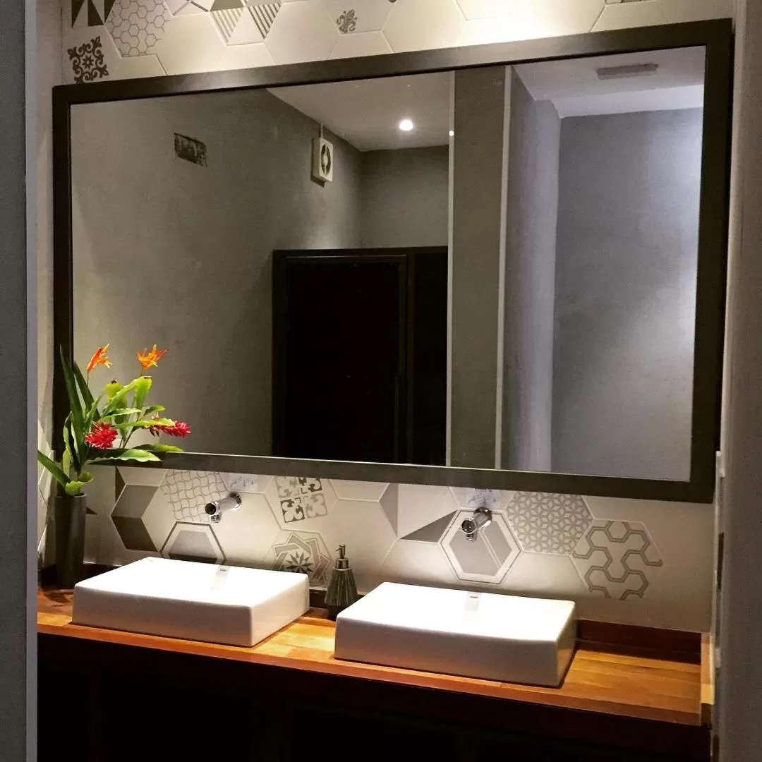 Lounge or bar, Bathroom in Viver Bahia Pousada