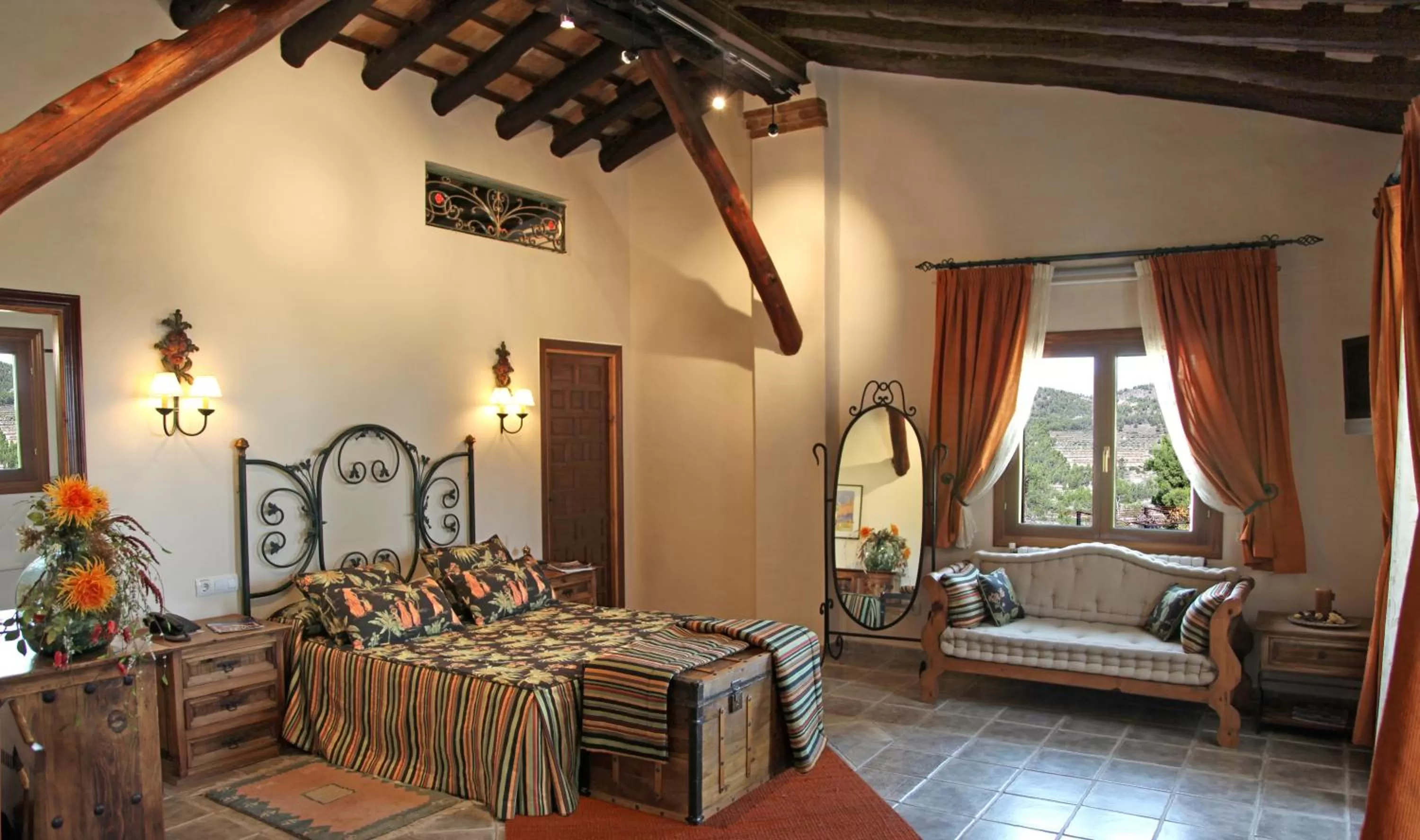 Decorative detail, Bed in Eco Hotel con encanto Masía la Mota B&B