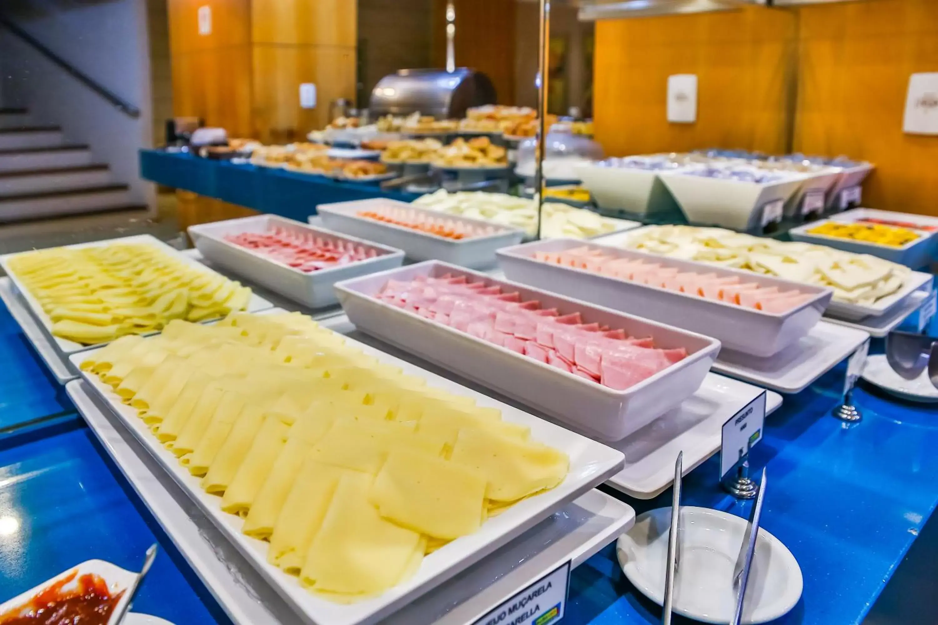 Buffet breakfast, Food in Comfort Suites Brasília