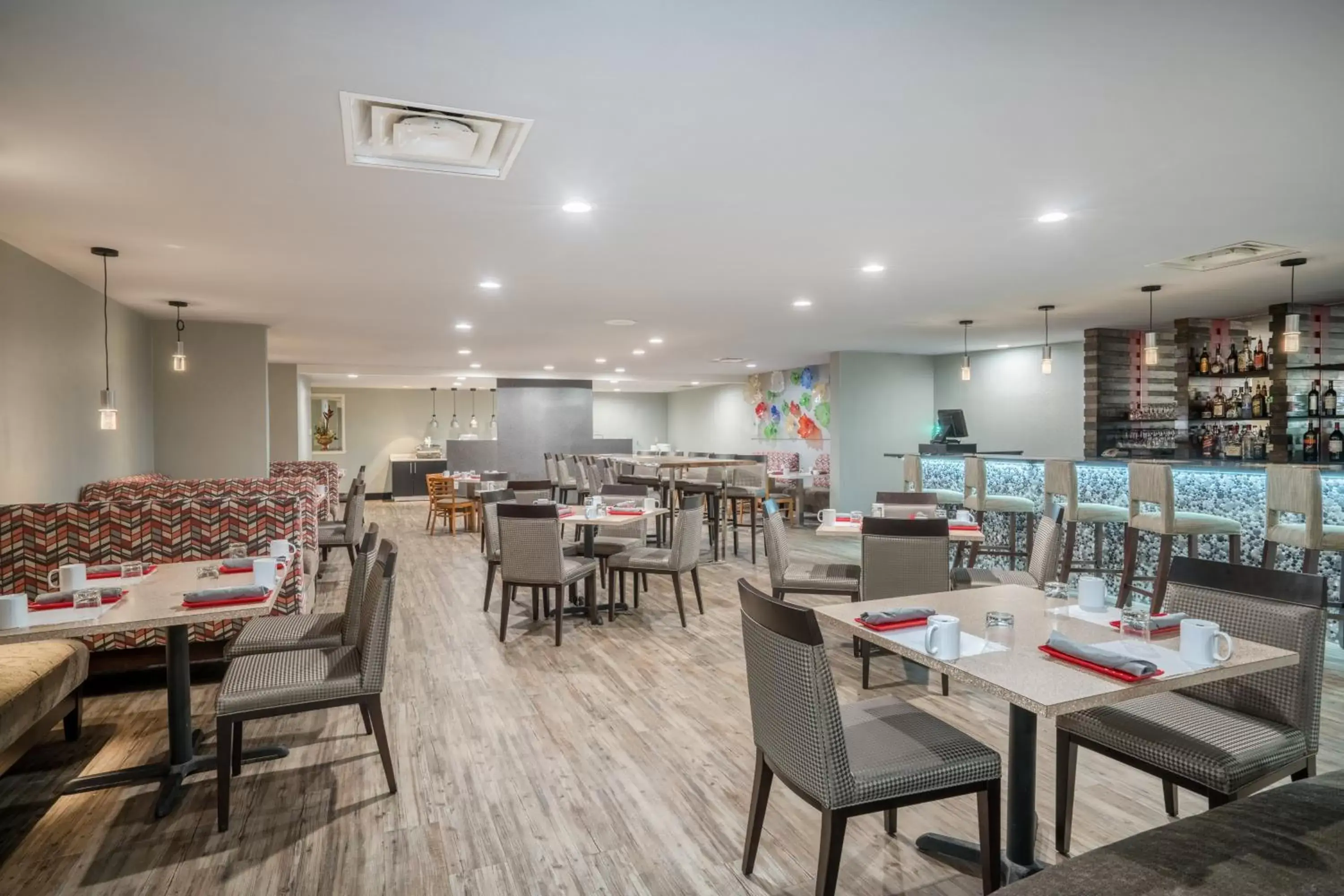 Restaurant/Places to Eat in Holiday Inn Atlanta/Roswell, an IHG Hotel
