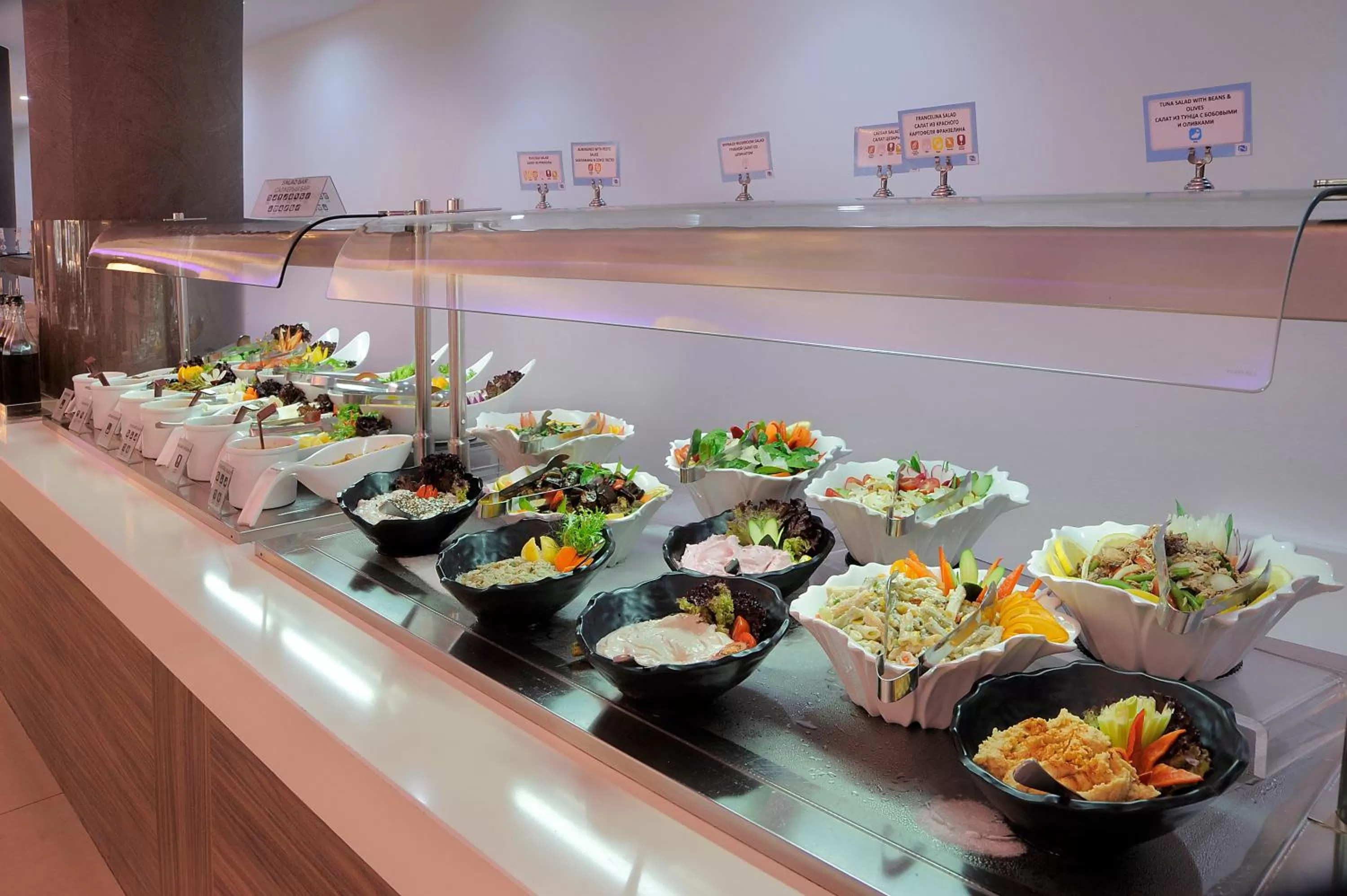 Food in Nestor Hotel