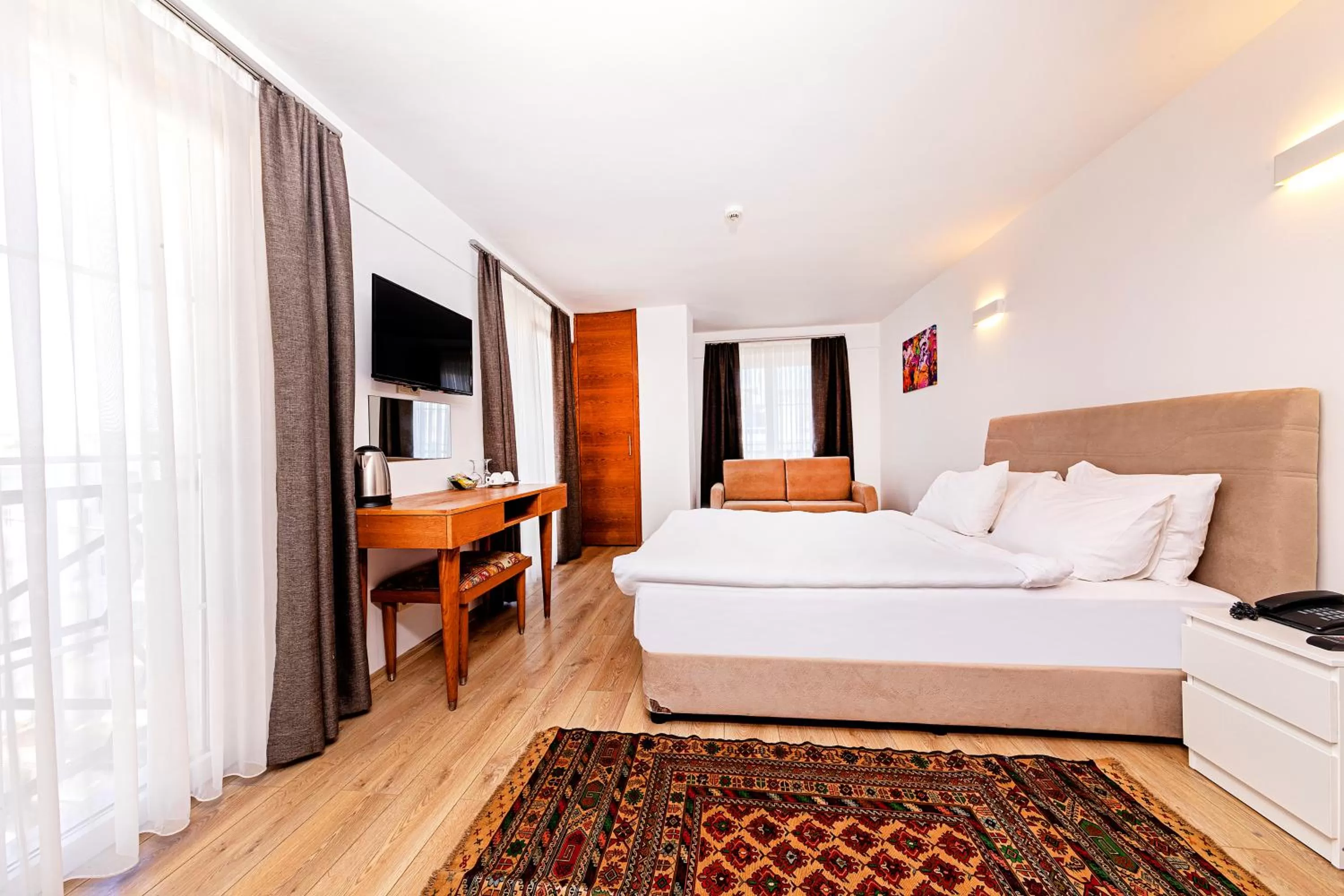 Photo of the whole room, Bed in Neda