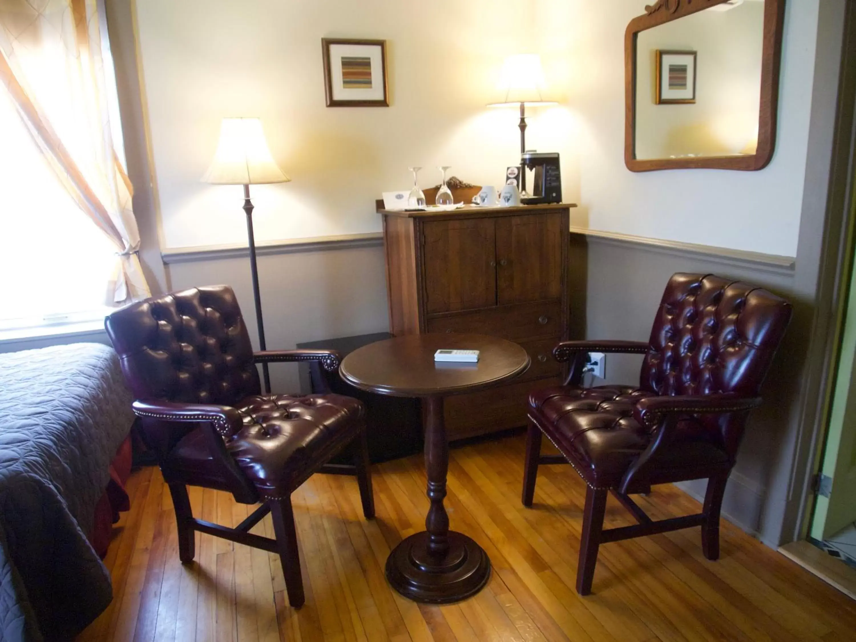 Seating Area in Au Manoir de la rue Merry