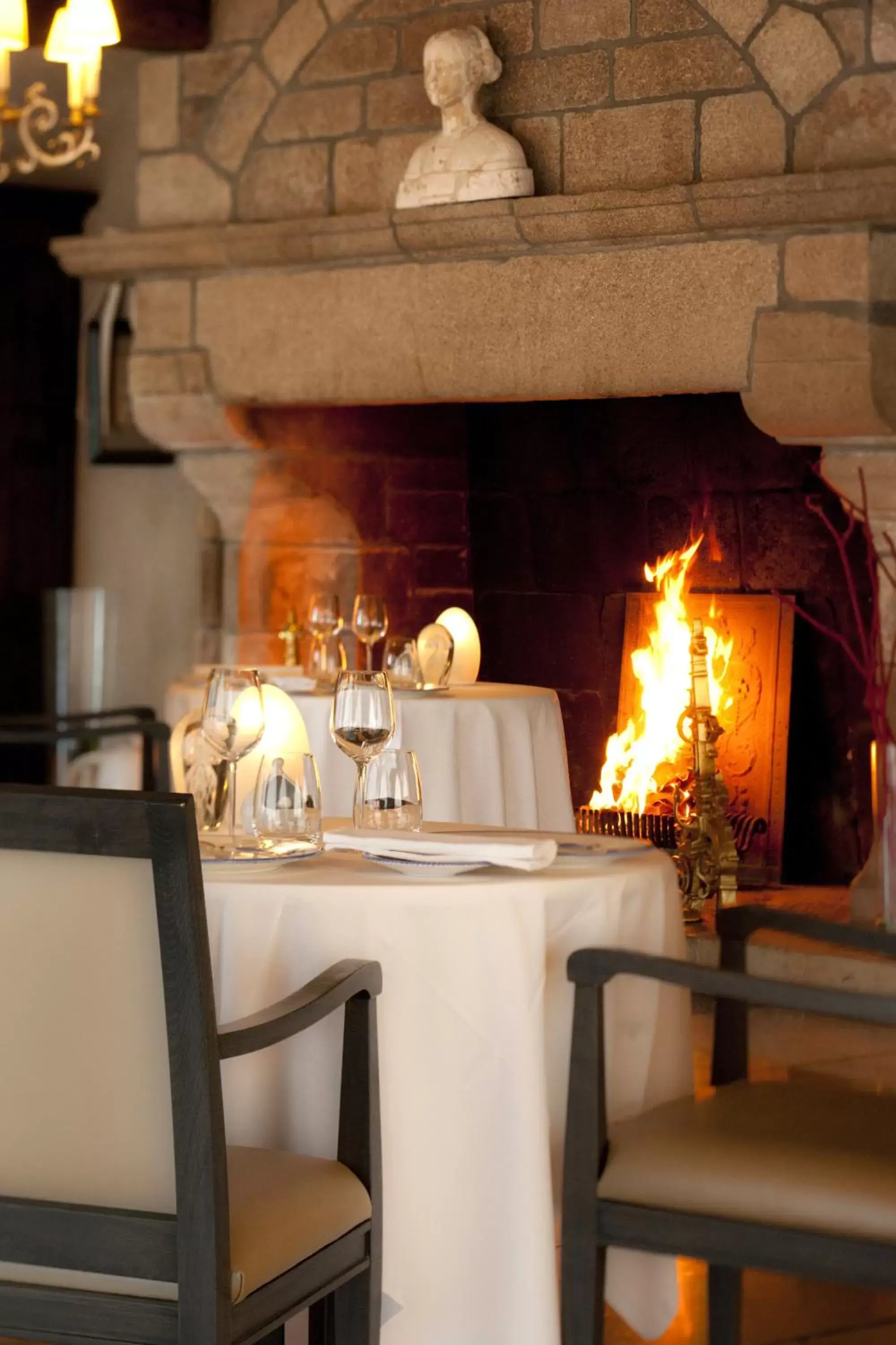 Restaurant/Places to Eat in Relais & Châteaux Le Brittany & Spa