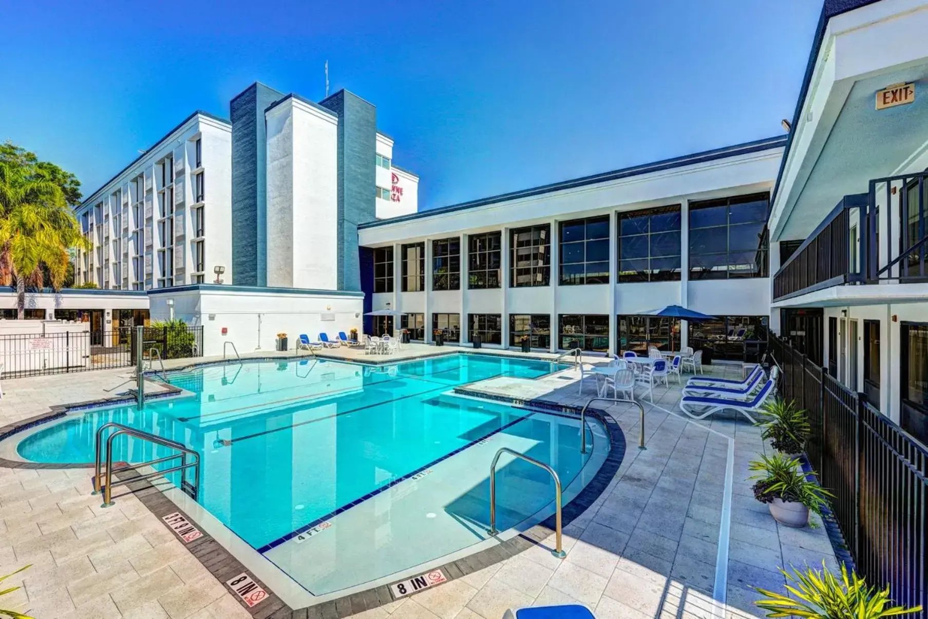 Swimming Pool in Crowne Plaza Jacksonville Airport, an IHG Hotel