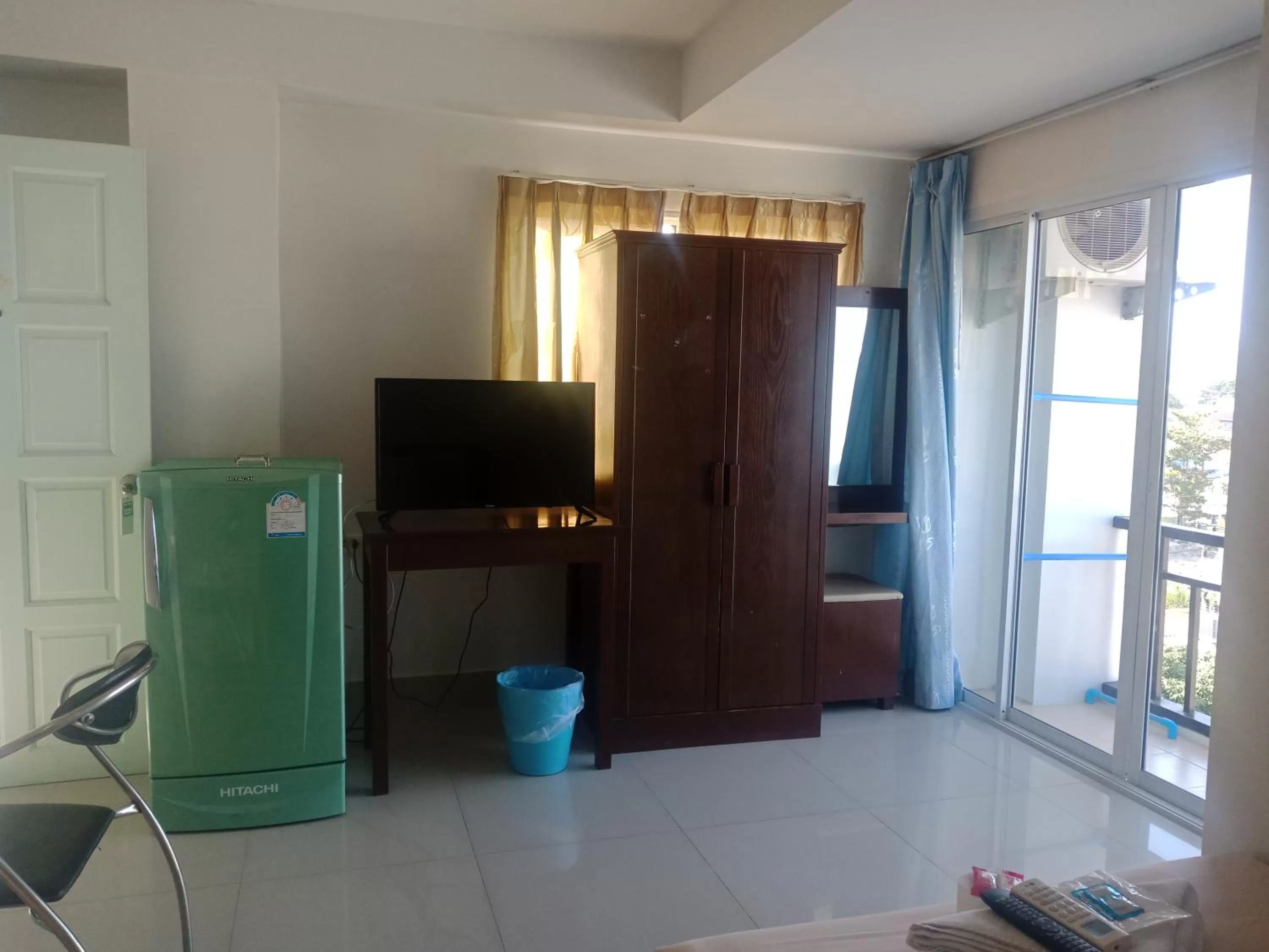 TV/Entertainment Center in Baanpak Sam Anong