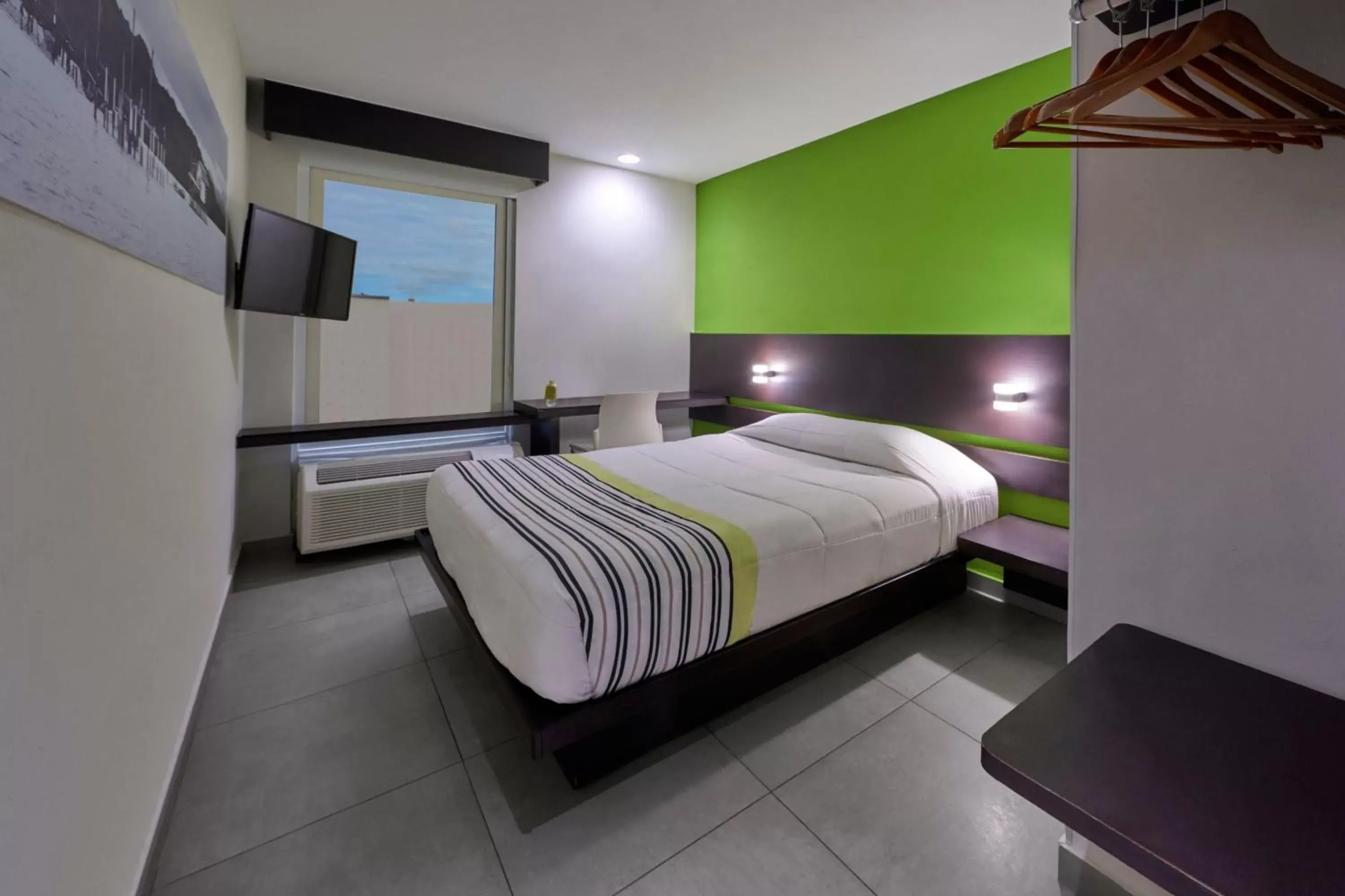 Photo of the whole room, Bed in City Express Junior by Marriott Cancun