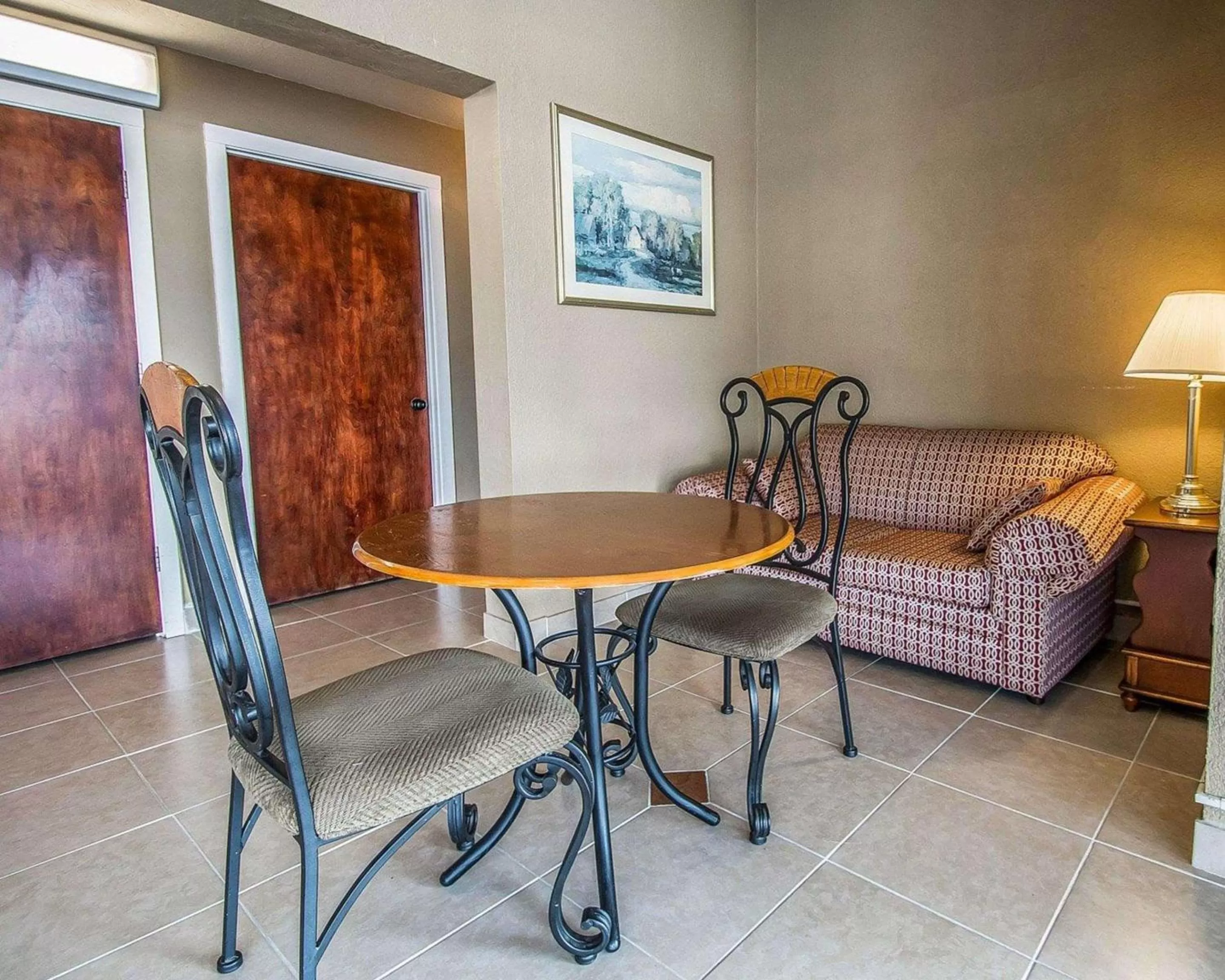 Lobby or reception in Rodeway Inn Gainesville - University Area