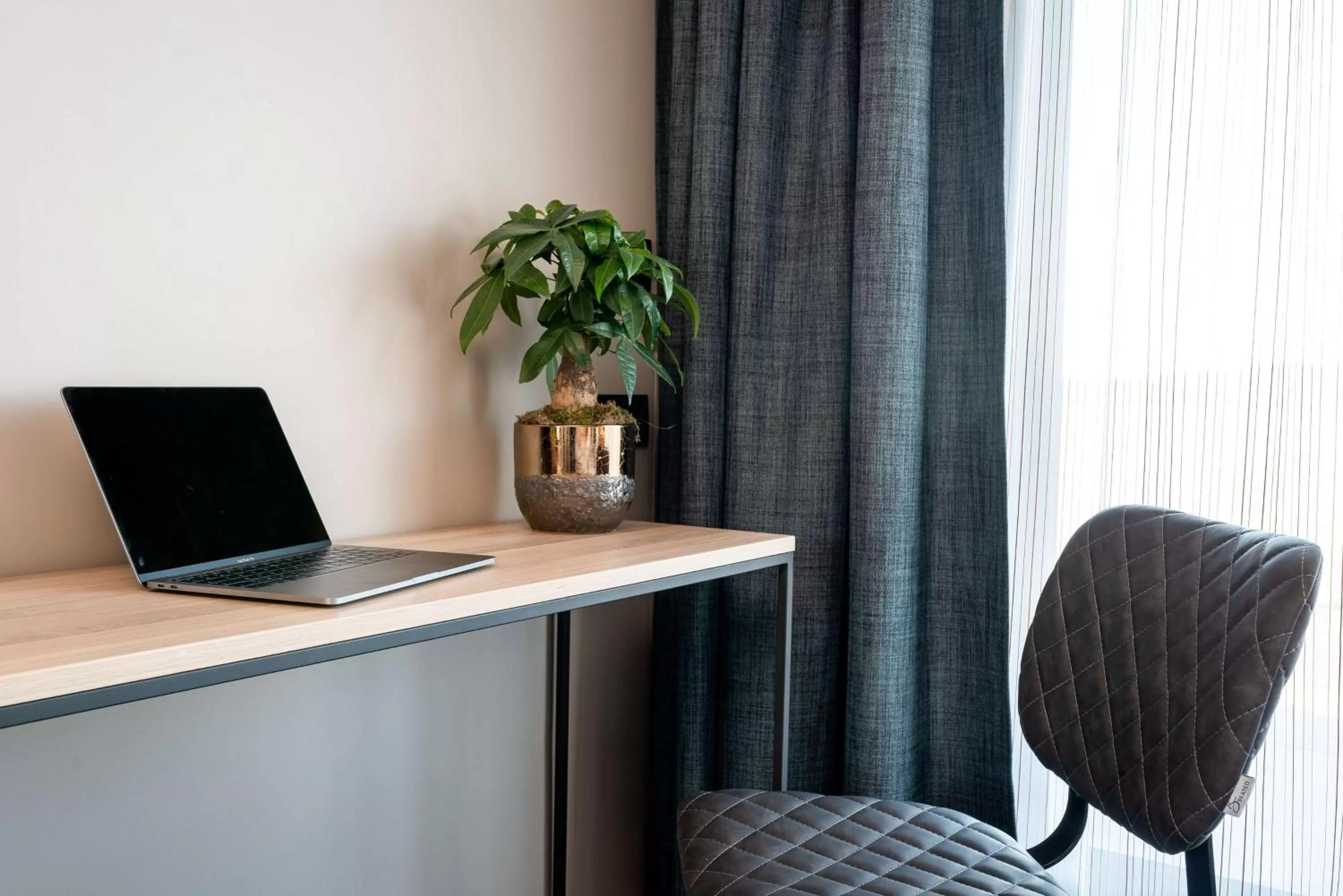 Photo of the whole room in Golden Lakes Hotel