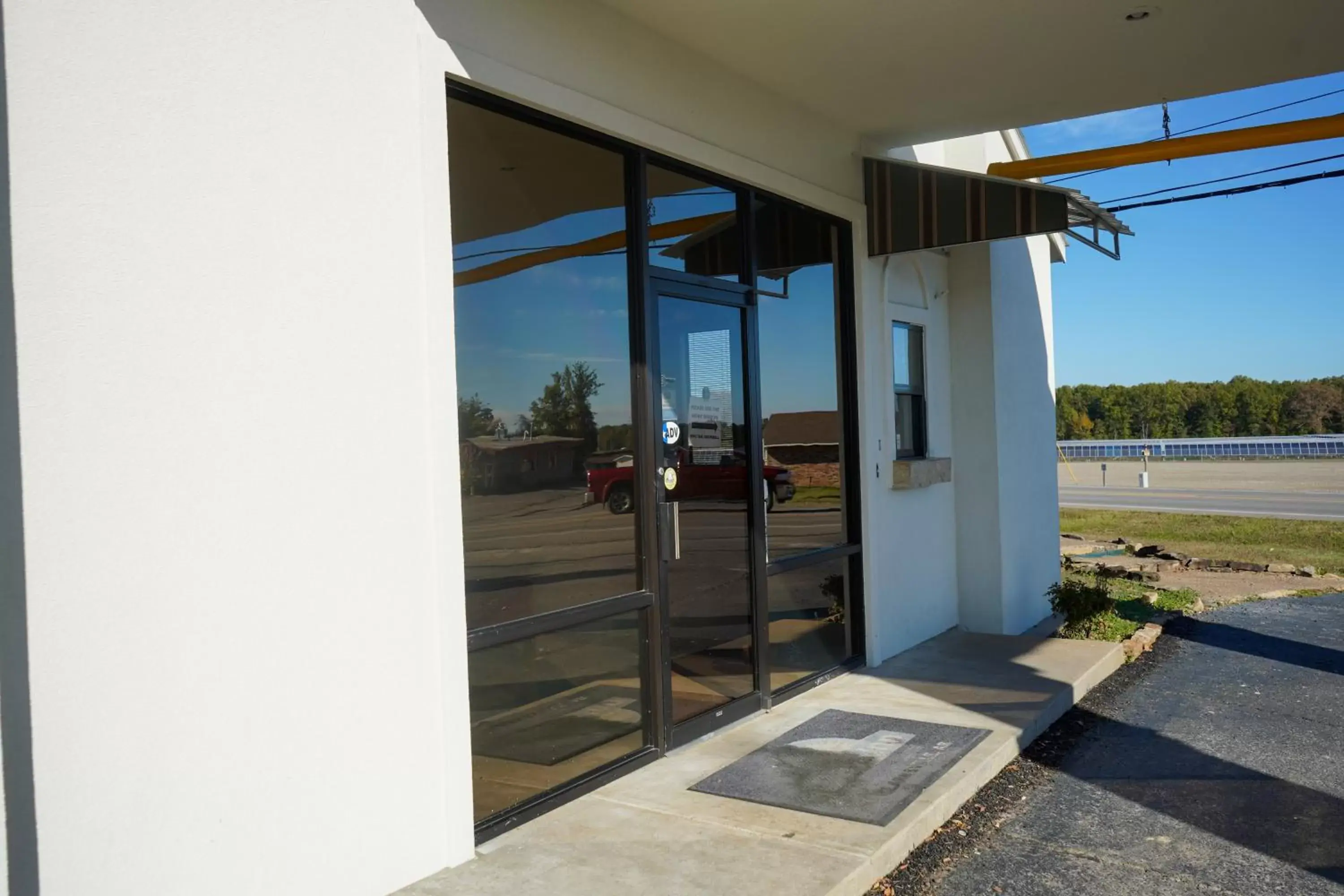 Property building in Sunset Inn Clarksville Property building in Sunset Inn Clarksville