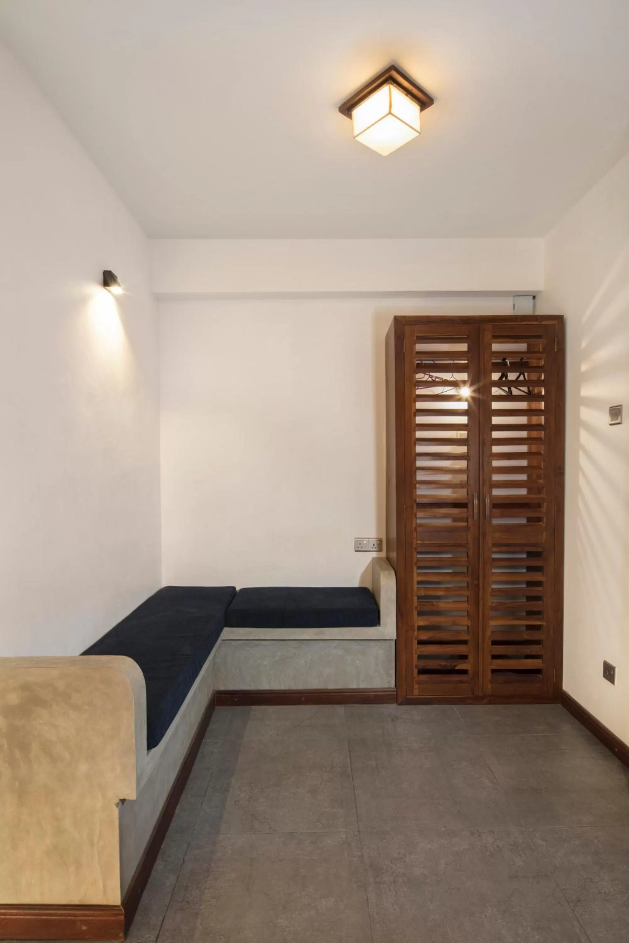 Seating area, Bed in Kubura Resort