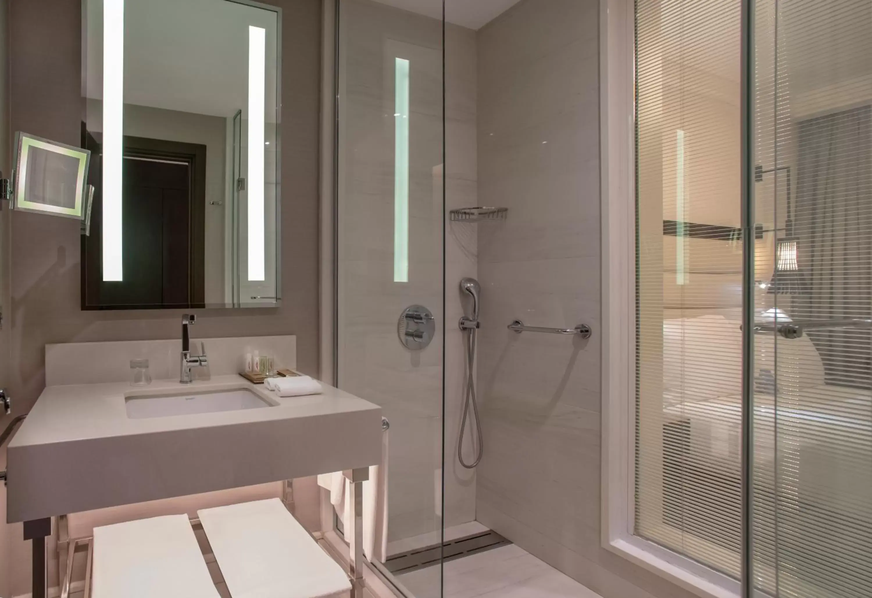 Shower, Bathroom in Mövenpick Istanbul Hotel Golden Horn