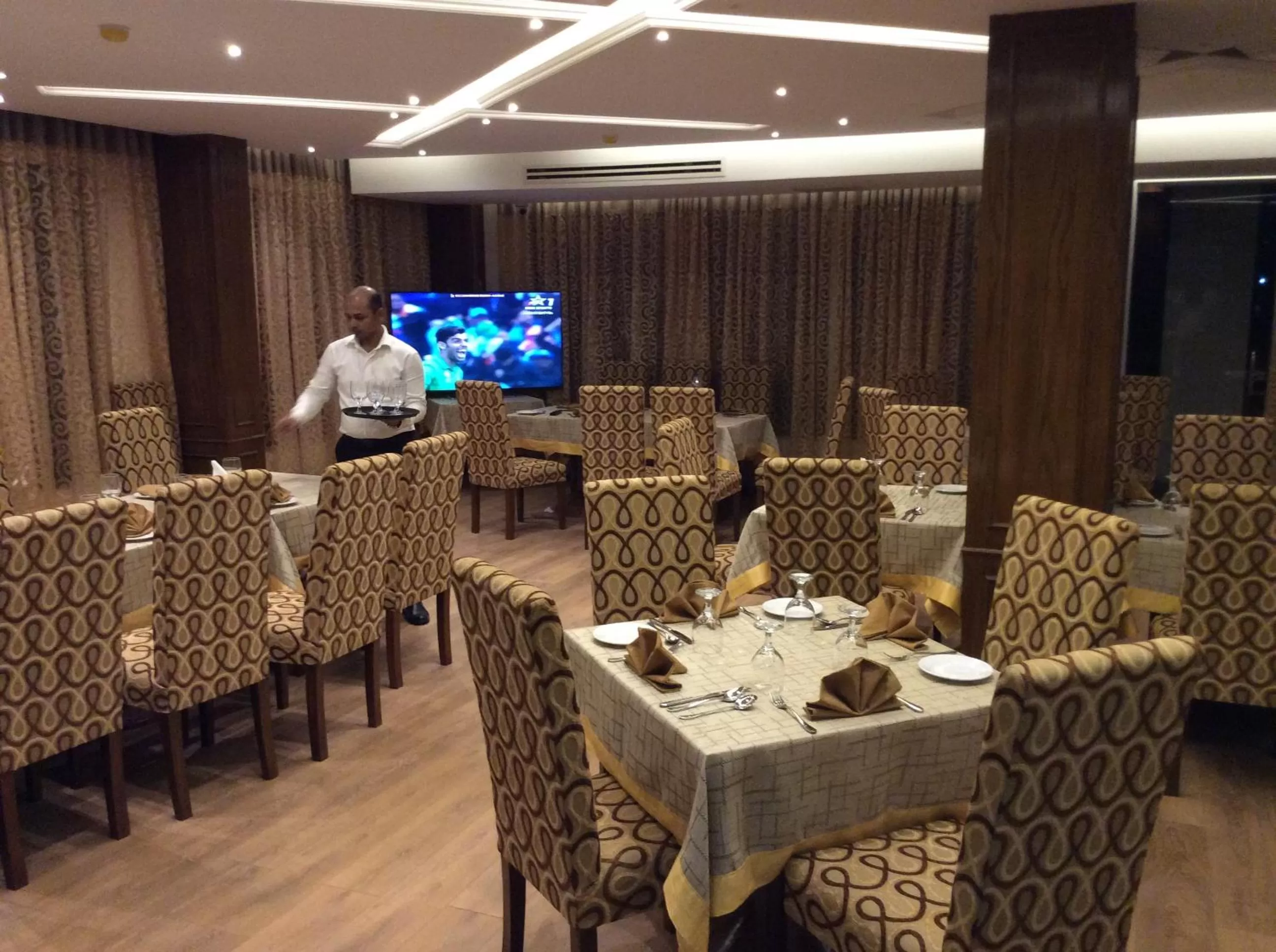 TV and multimedia in Marino Royal Hotel