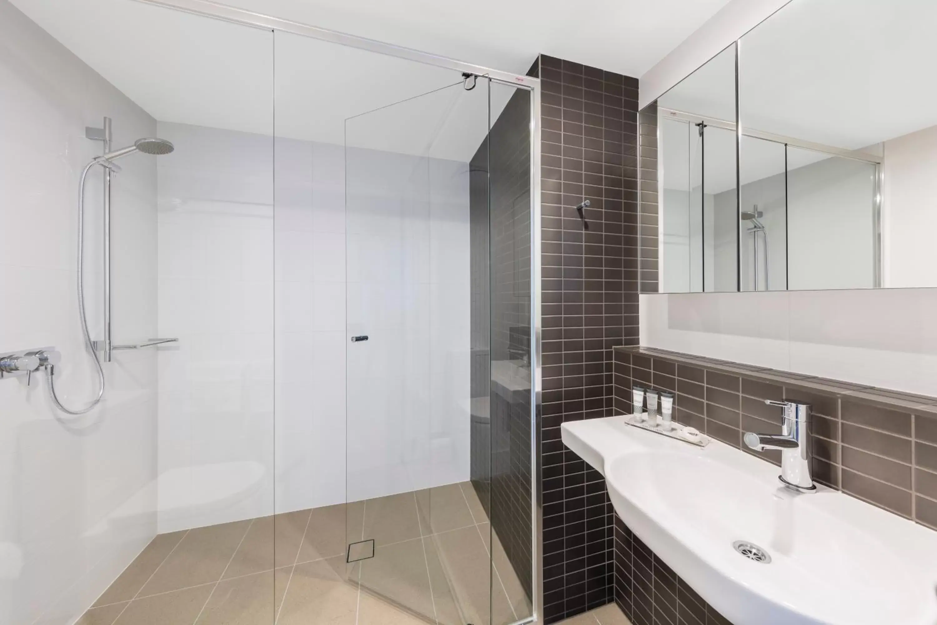 Shower, Bathroom in The Milton Brisbane