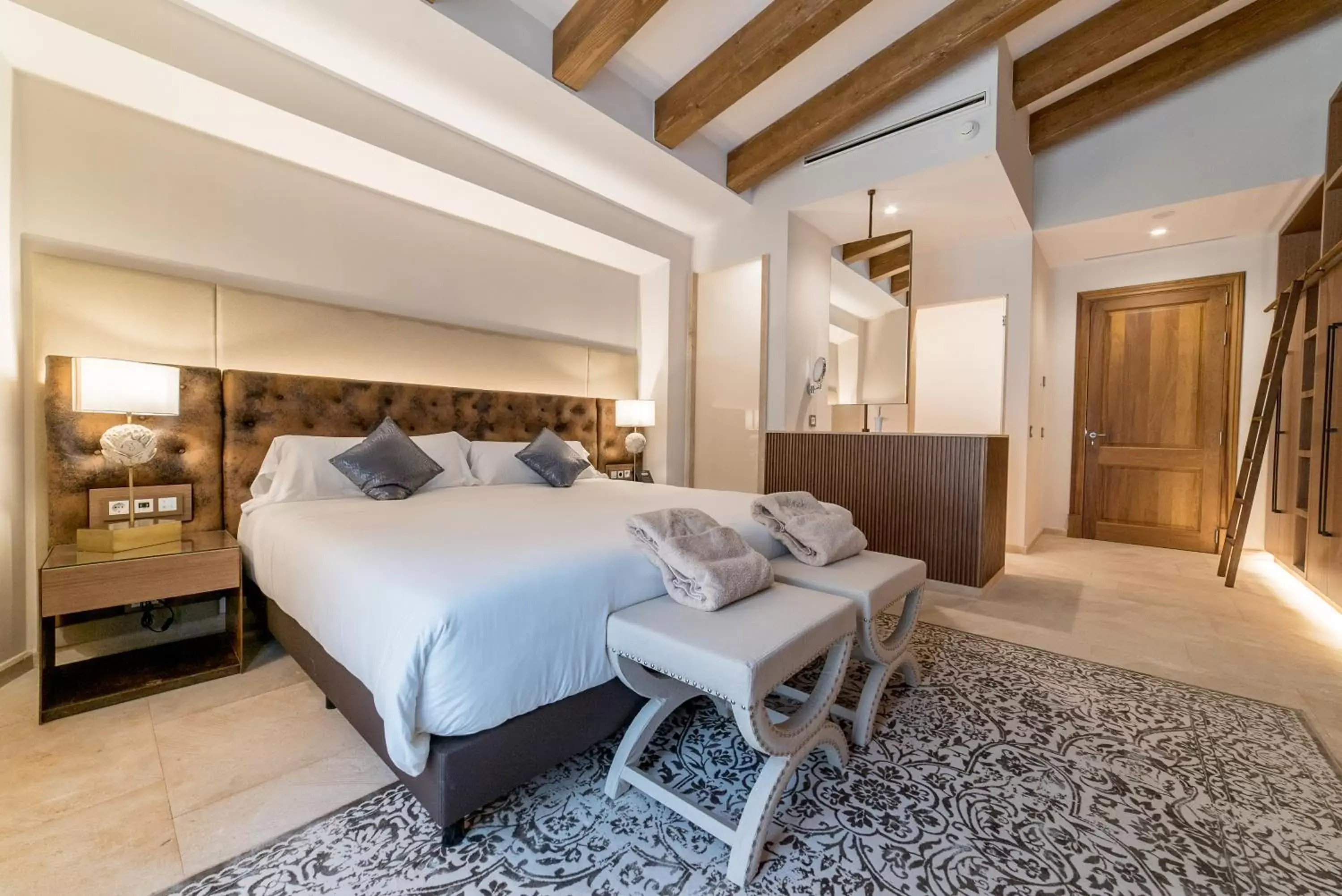 Photo of the whole room, Bed in Hotel Creu de Tau Art&Spa-Adults only