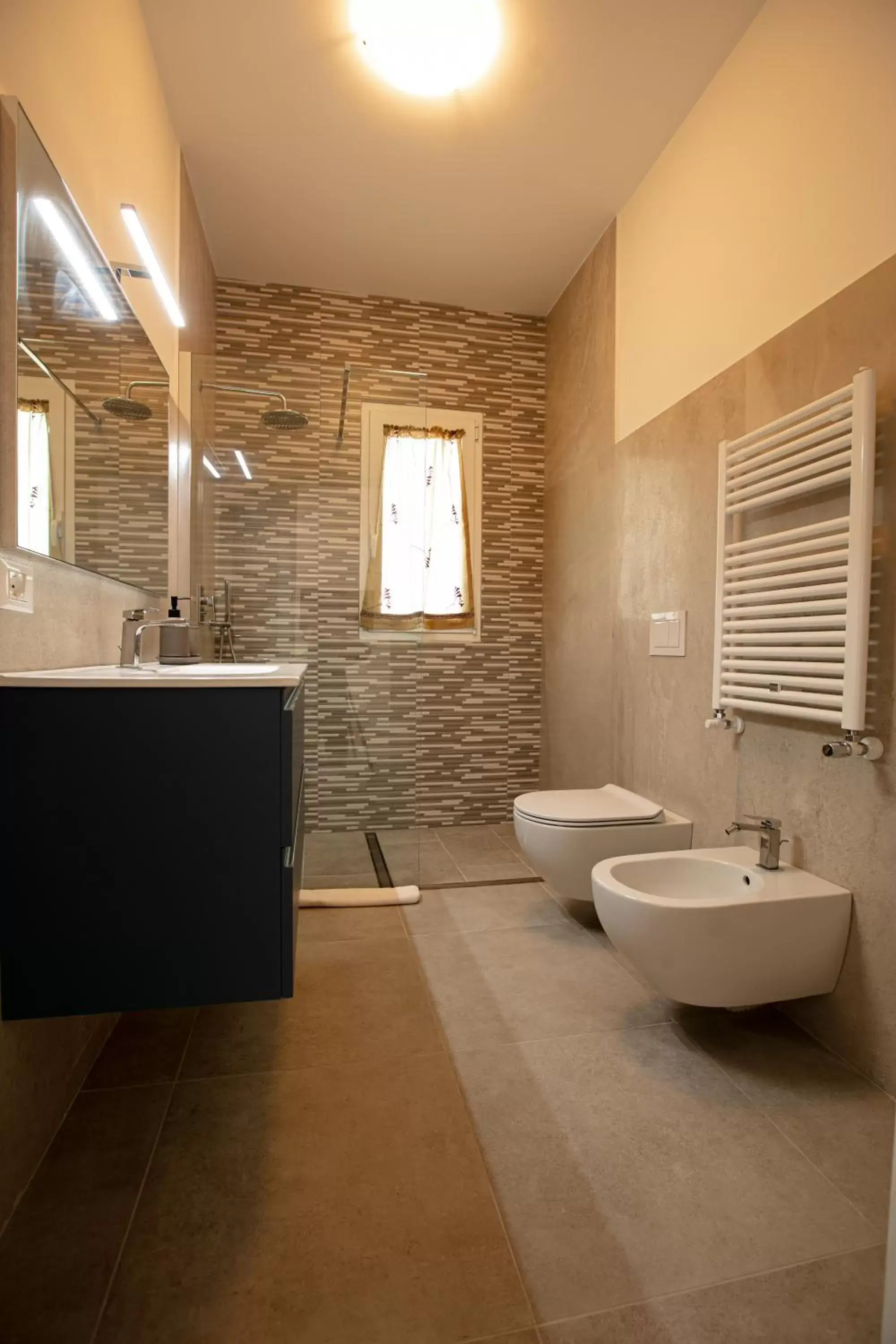 Toilet, Bathroom in Etnamare Brucoli