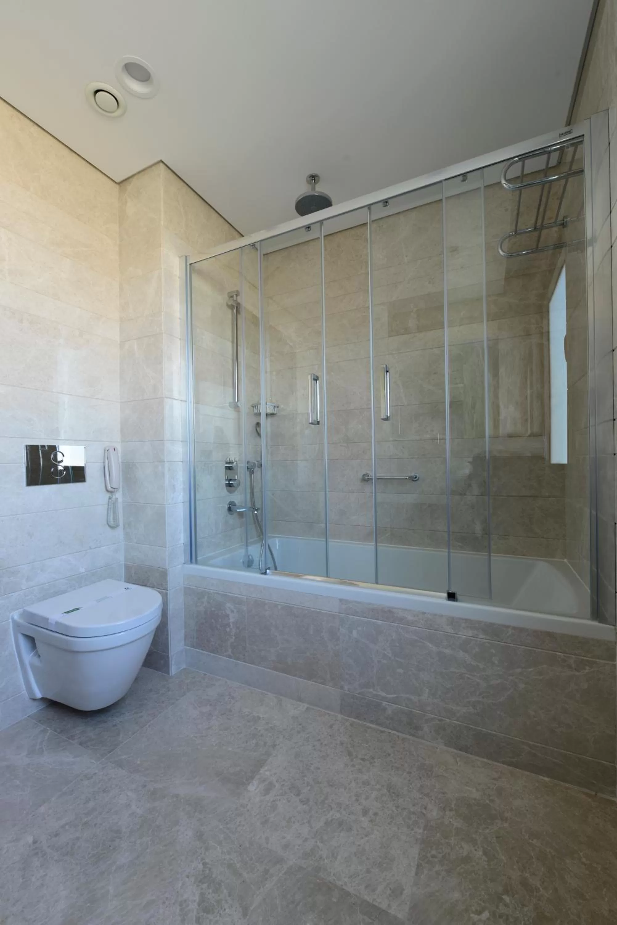 Shower in Holiday Inn Bursa - City Centre by IHG