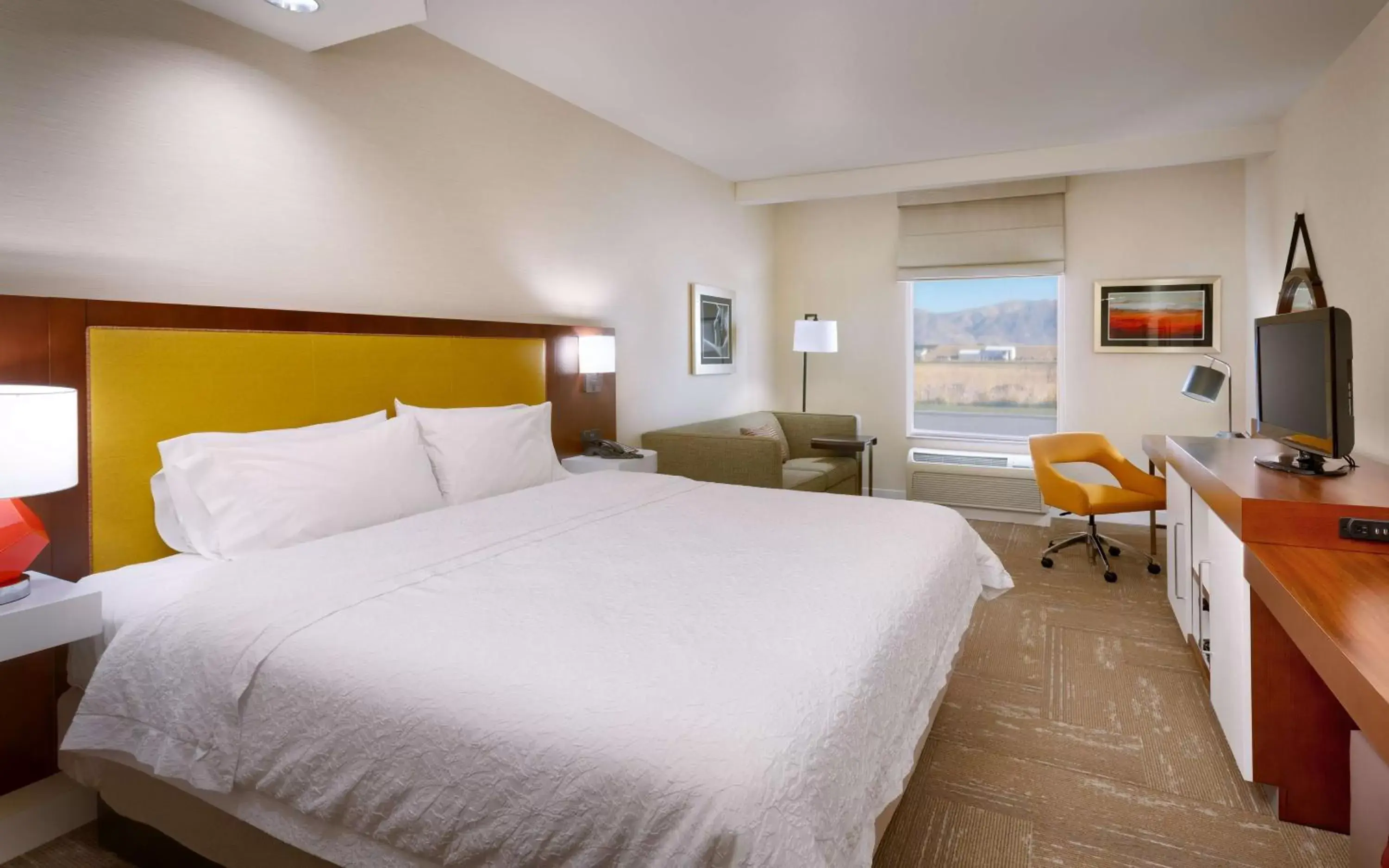 Bedroom in Hampton Inn Tremonton