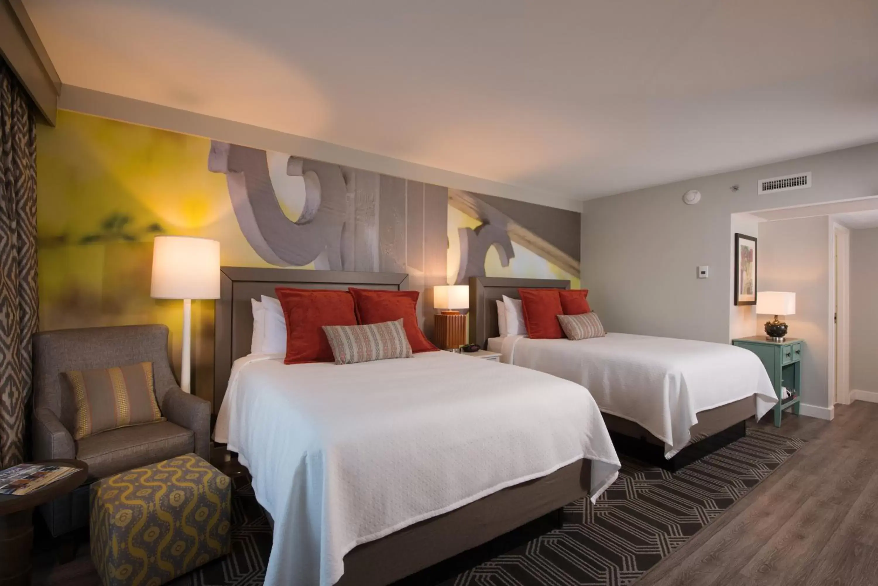 Photo of the whole room, Bed in Hotel Indigo Atlanta Vinings, an IHG Hotel