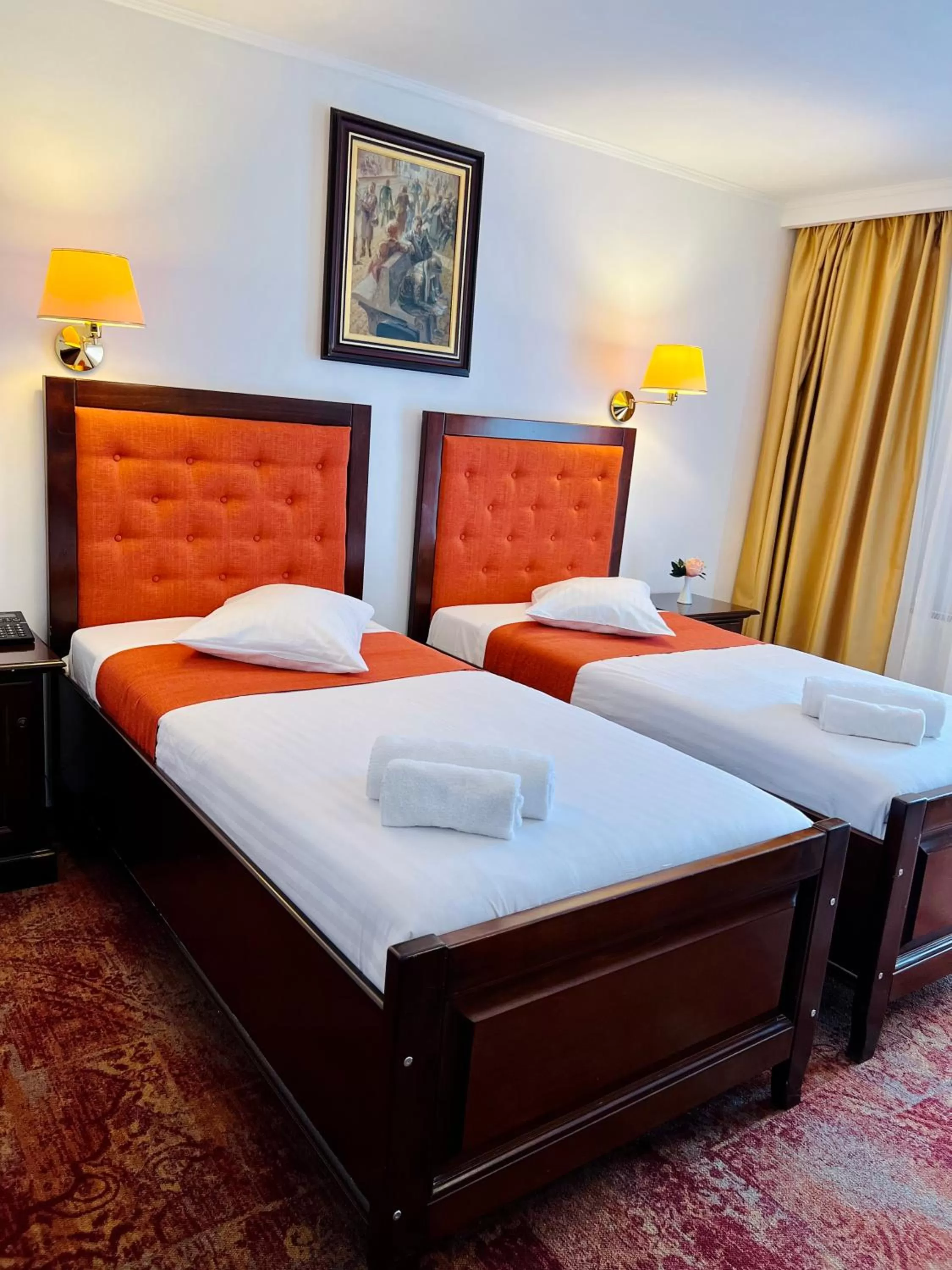 Bedroom, Bed in Hotel Piatra Mare