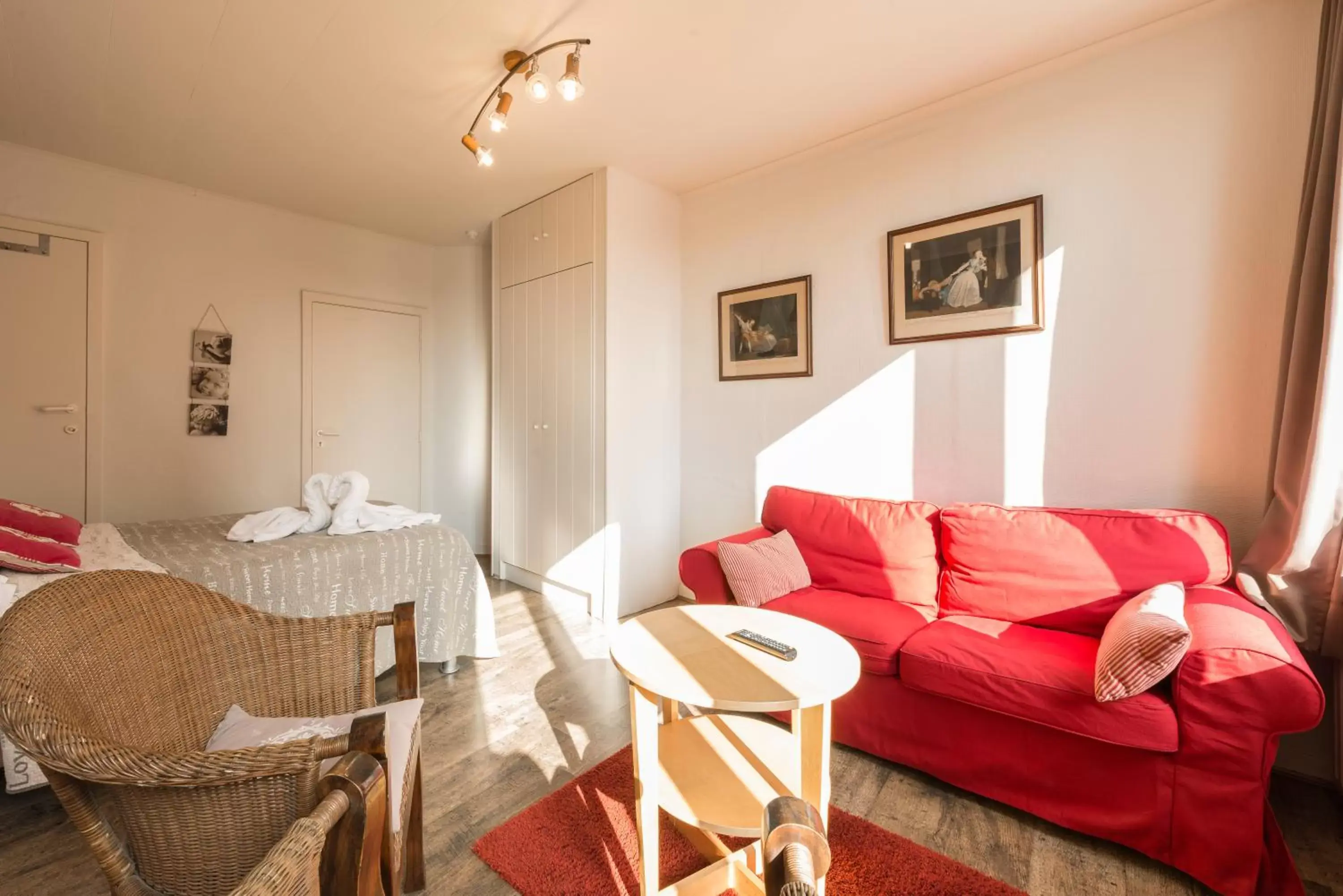 Photo of the whole room, Seating Area in Hotel Leopold