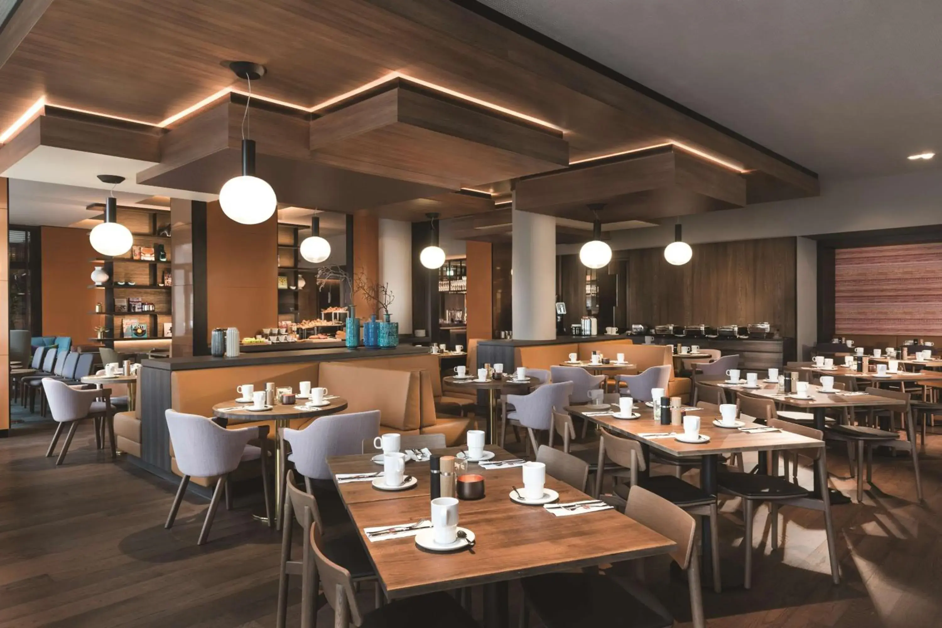 Restaurant/places to eat in Adina Apartment Hotel Frankfurt Westend Restaurant/places to eat in Adina Apartment Hotel Frankfurt Westend